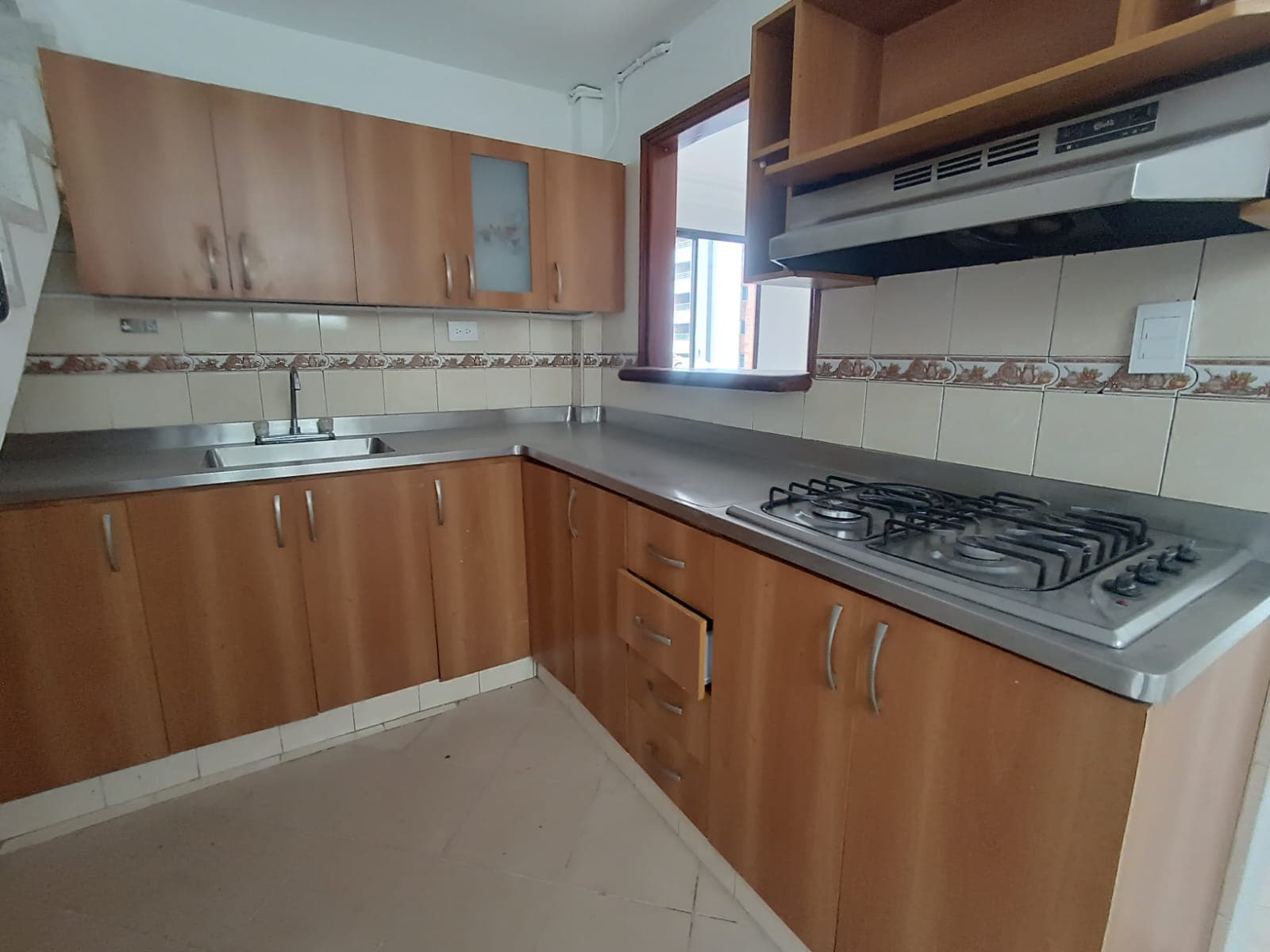 Apartamento en arriendo en El Velódromo, Laureles, Medellín — foto 1 de 20