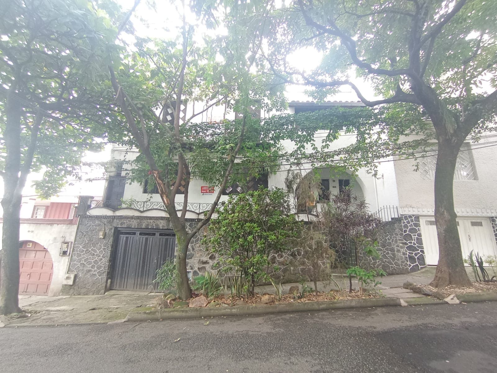 Casa Comercial en arriendo en Prado, Centro, Medellín — foto 1 de 20