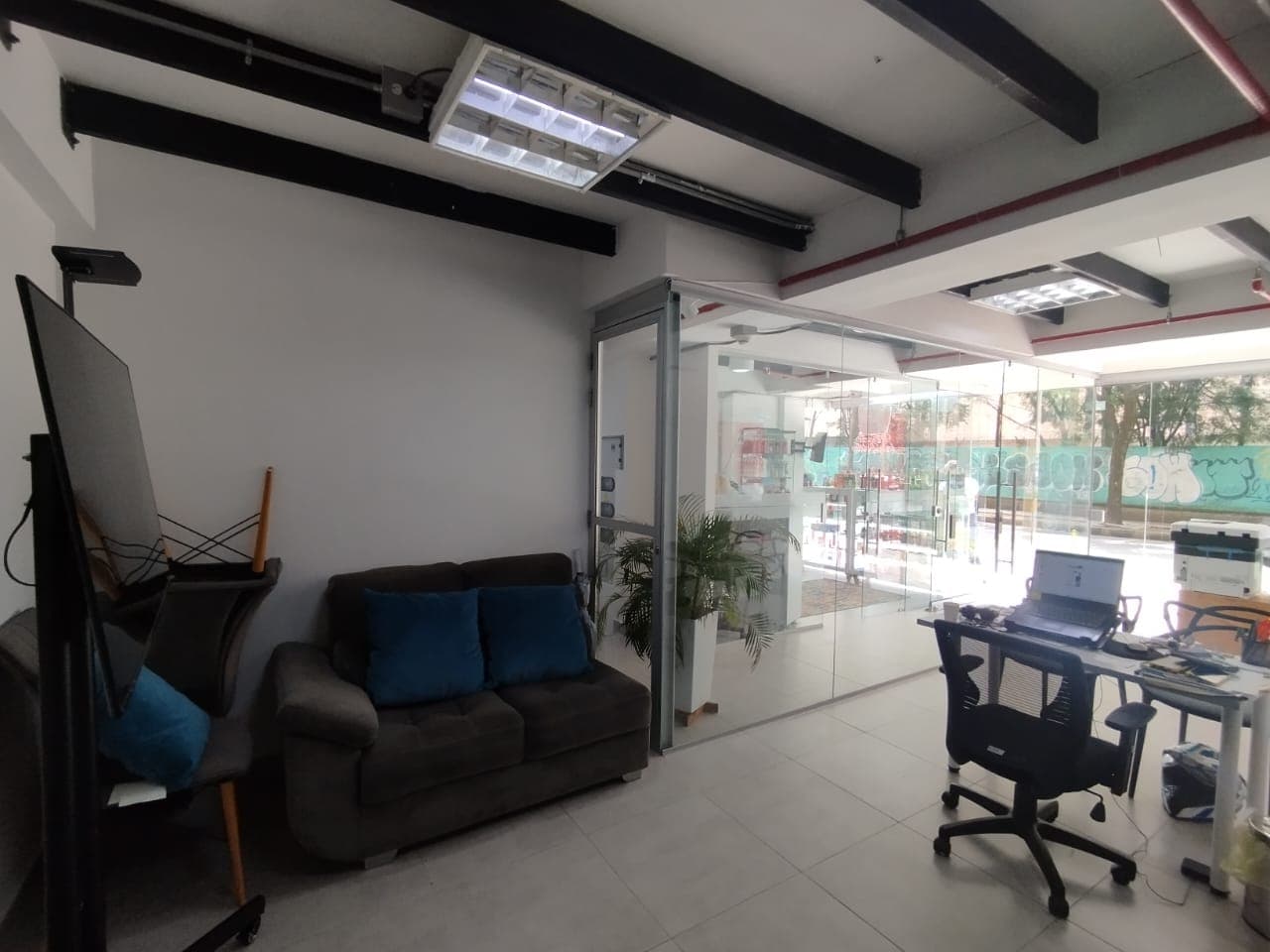 Local en arriendo en Ciudad Del Rio, El Poblado, Medellín — foto 5 de 9