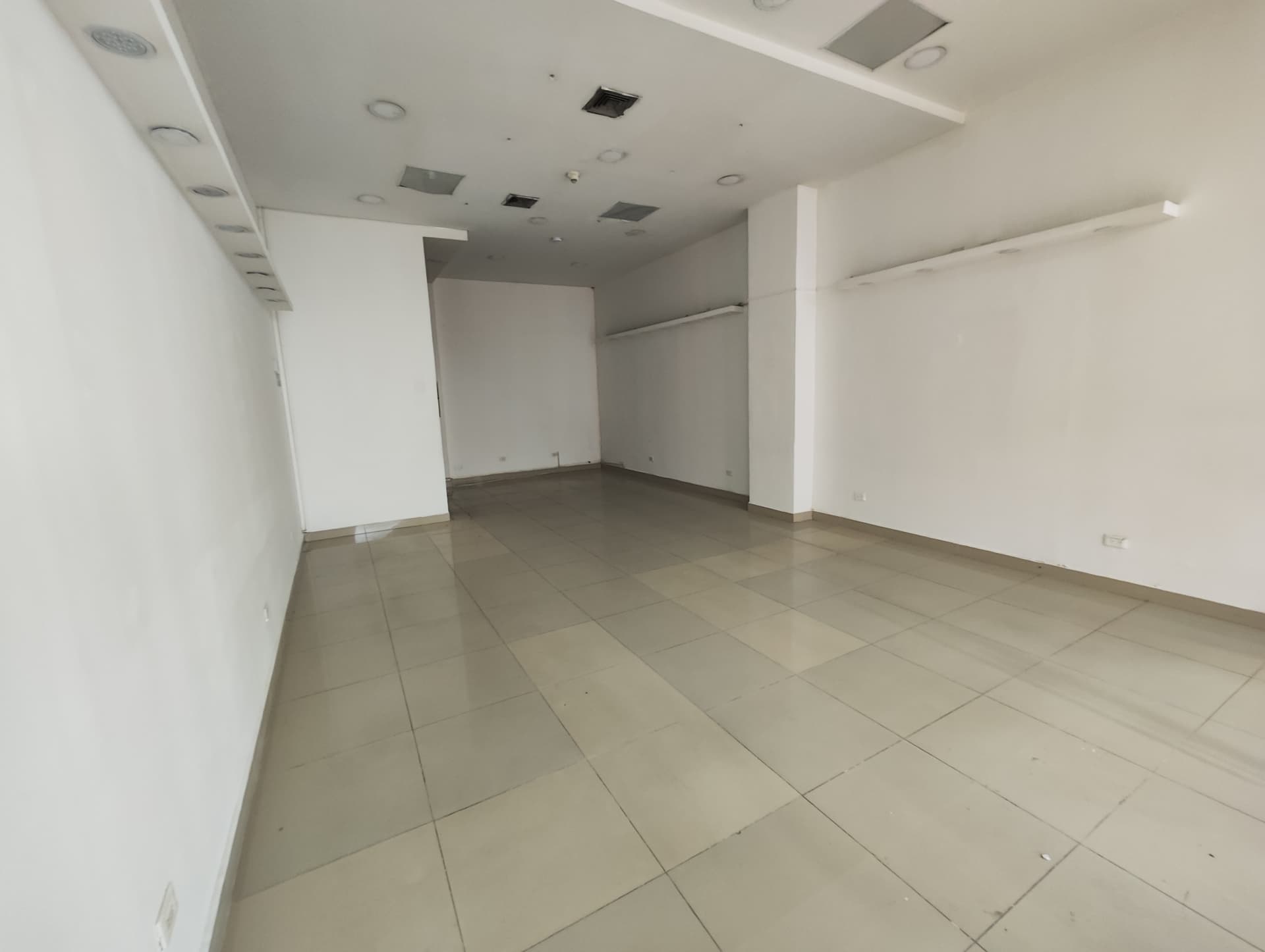 Local en arriendo en Perpetuo Socorro, Centro, Medellín — foto 1 de 8