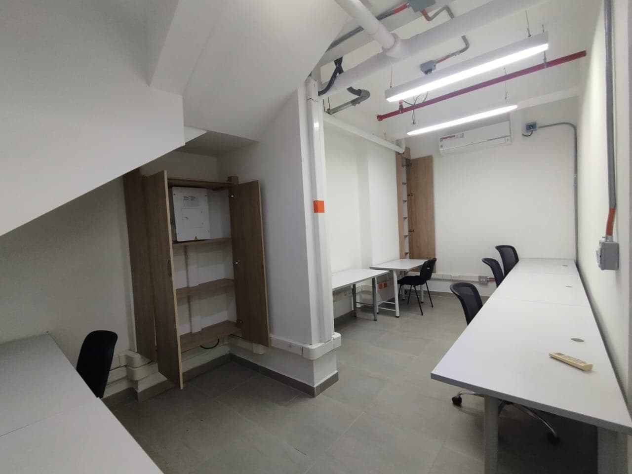 Local en arriendo en Ciudad Del Rio, El Poblado, Medellín — foto 2 de 11