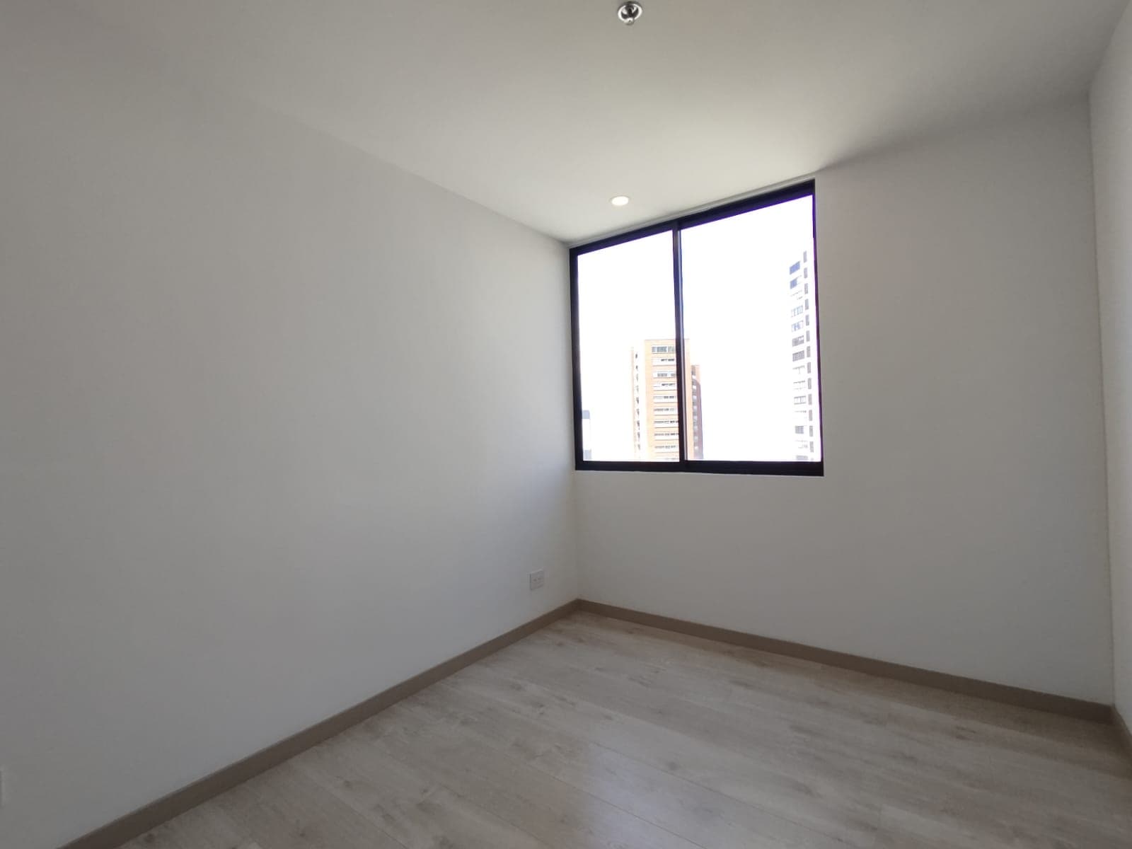 Apartamento en arriendo en Altos Del Cola Del Zorro, El Poblado, Medellín — foto 3 de 15