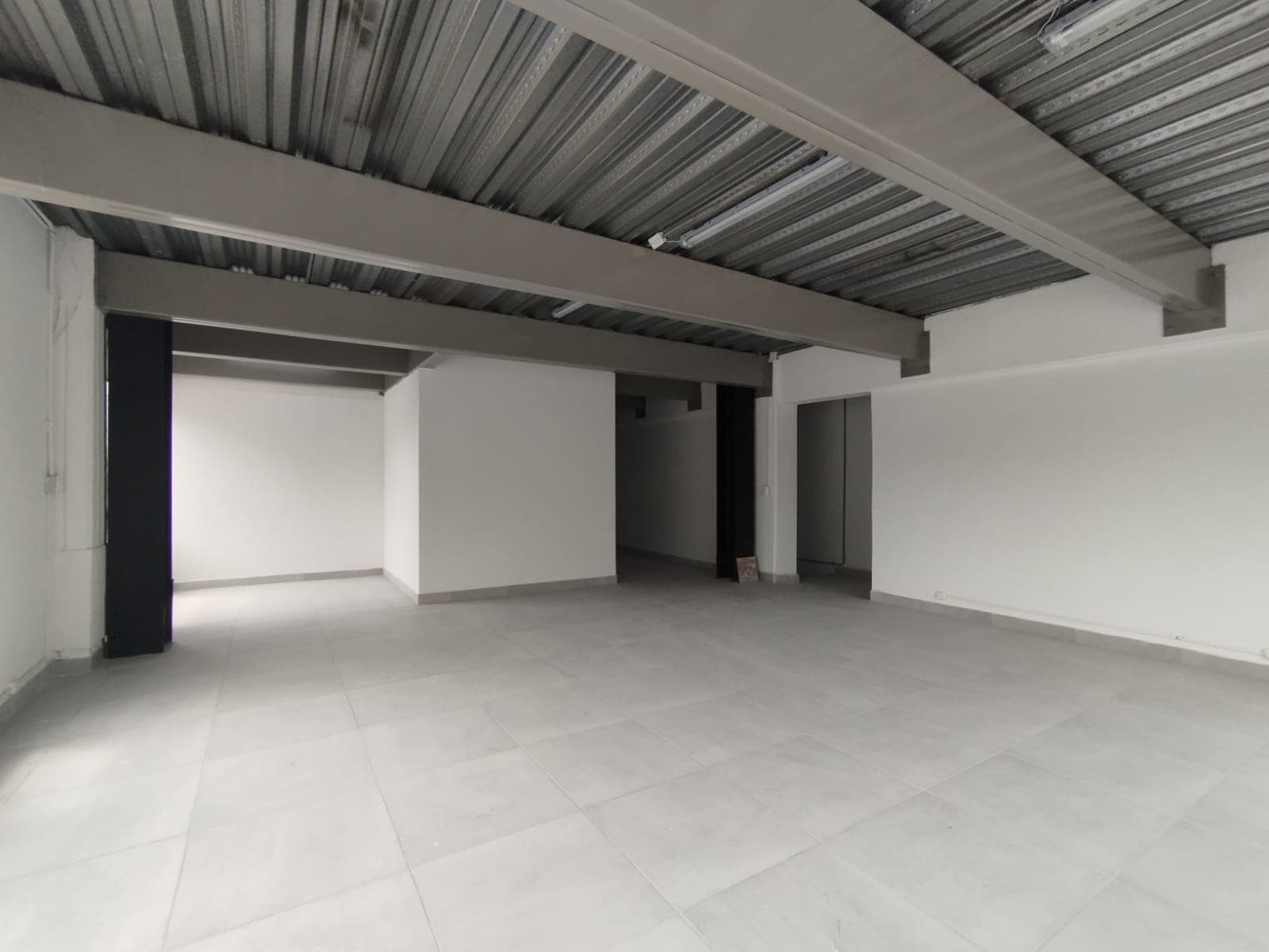 Local en arriendo en Malibú, Belen, Medellín — foto 3 de 12