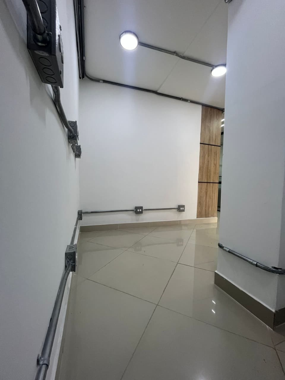 Local en arriendo en Suramericana, Laureles, Medellín — foto 2 de 9