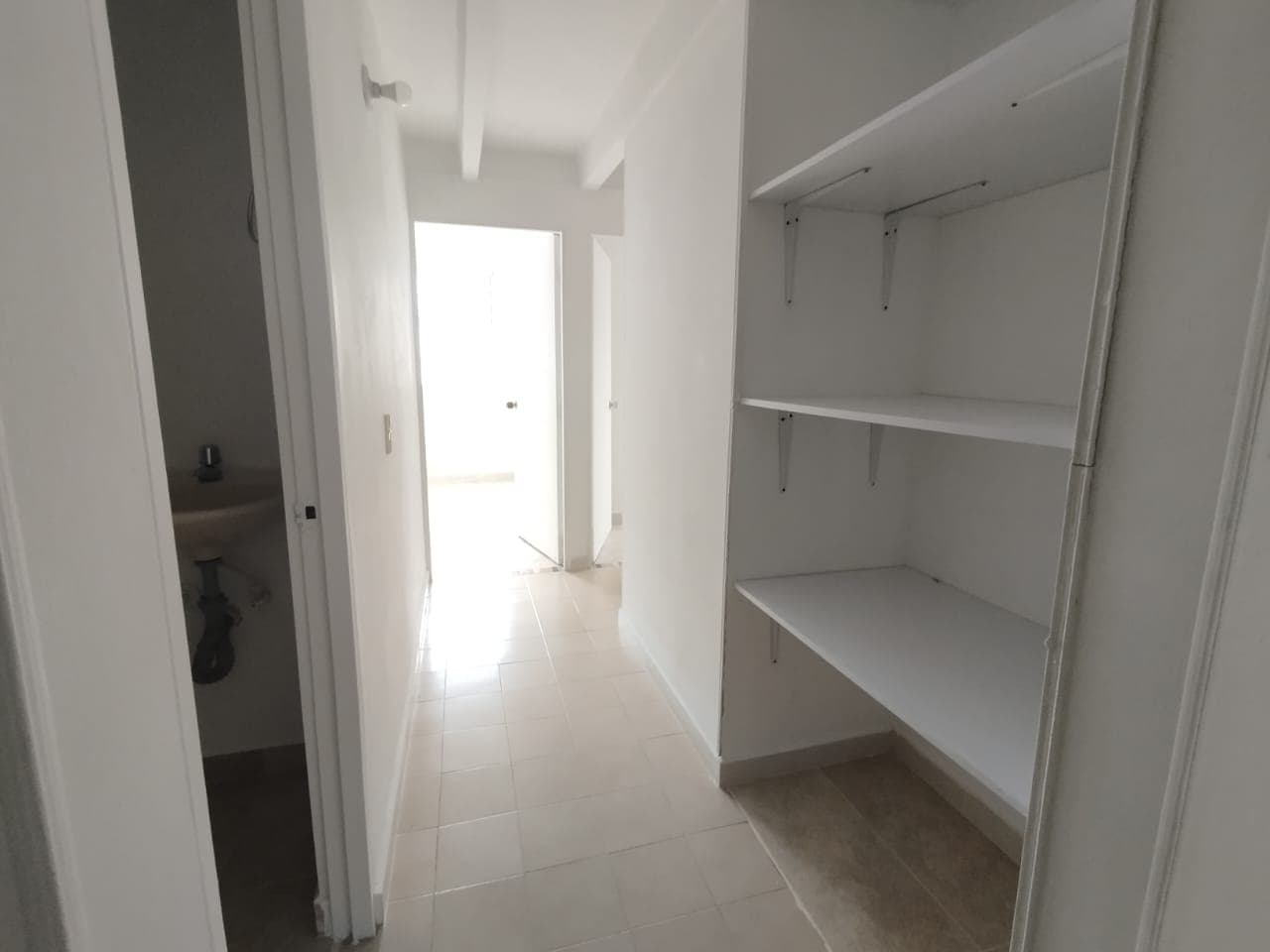 Apartamento en arriendo en Las Flores, Envigado — foto 3 de 12