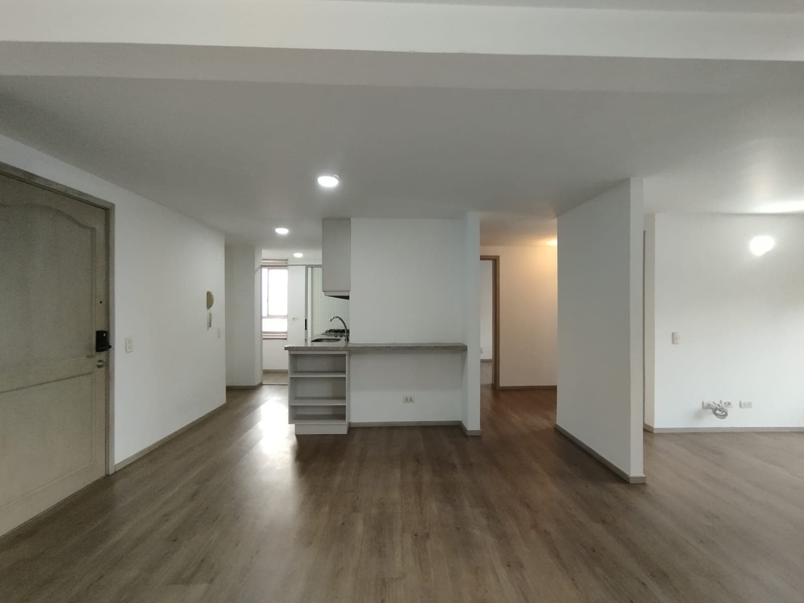 Apartamento en arriendo en Santa María De Los Ángeles, El Poblado, Medellín — foto 2 de 20