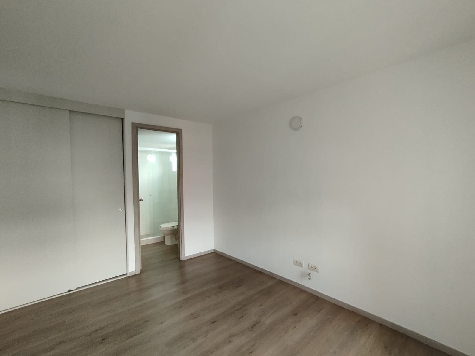 Apartamento en arriendo en Santa María De Los Ángeles, El Poblado, Medellín — foto 3 de 20