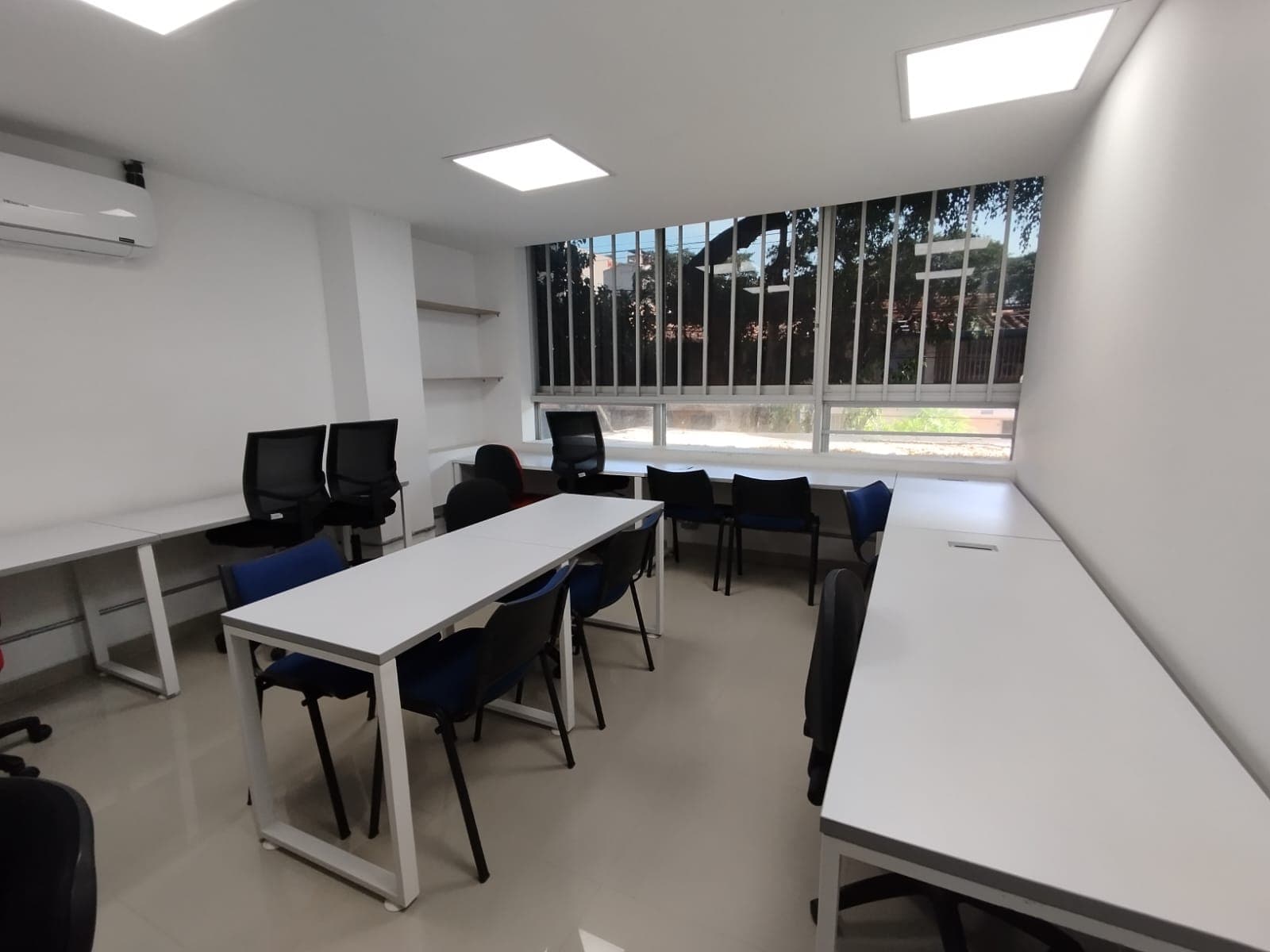 Oficina en arriendo en Suramericana, Laureles, Medellín — foto 5 de 10