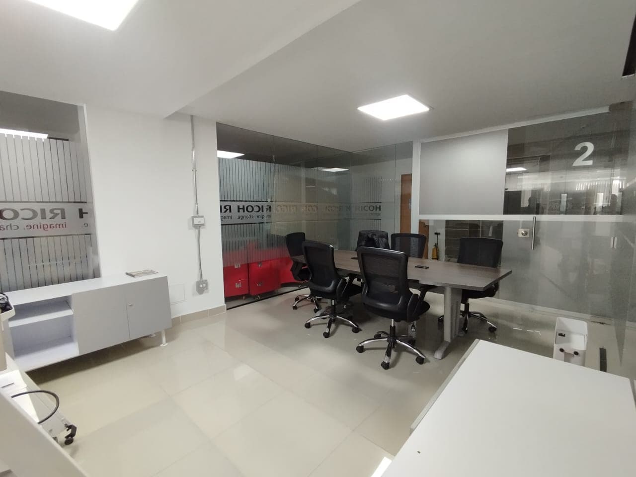 Oficina en arriendo en Suramericana, Laureles, Medellín — foto 2 de 11
