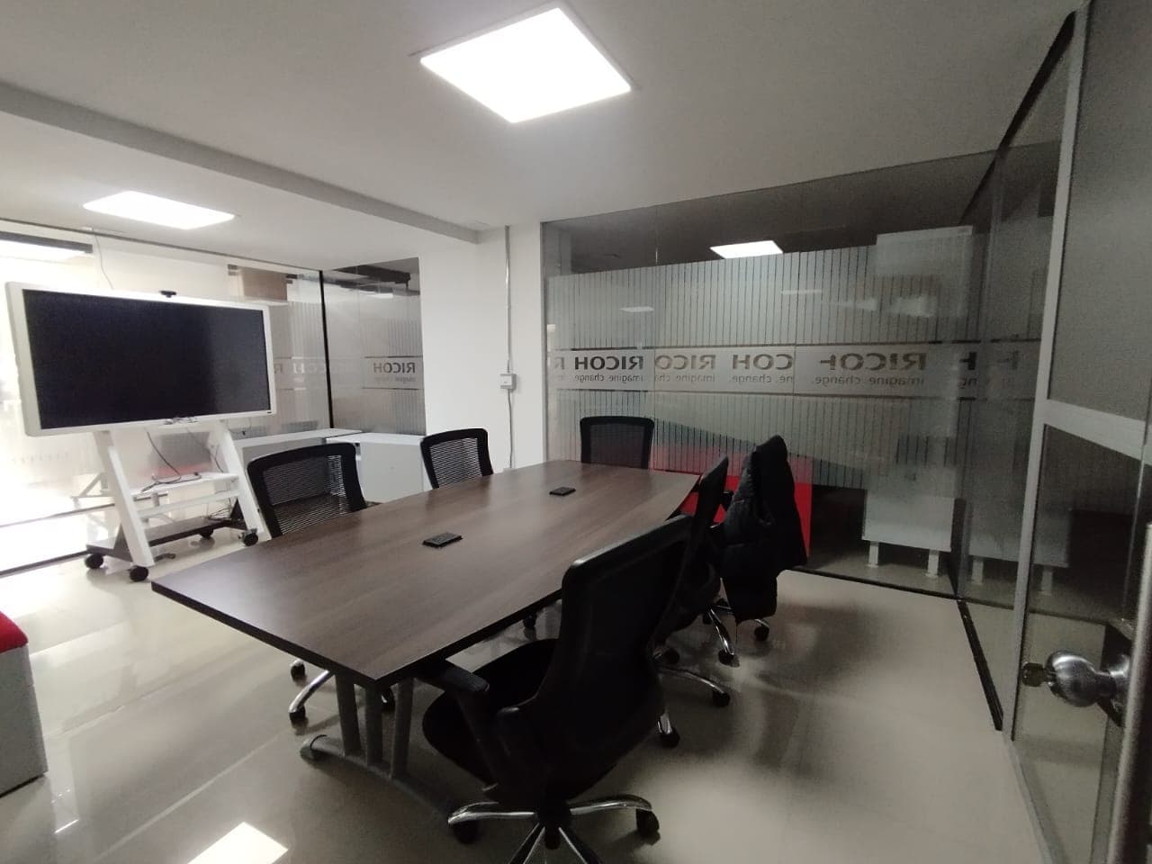 Oficina en arriendo en Suramericana, Laureles, Medellín — foto 5 de 11