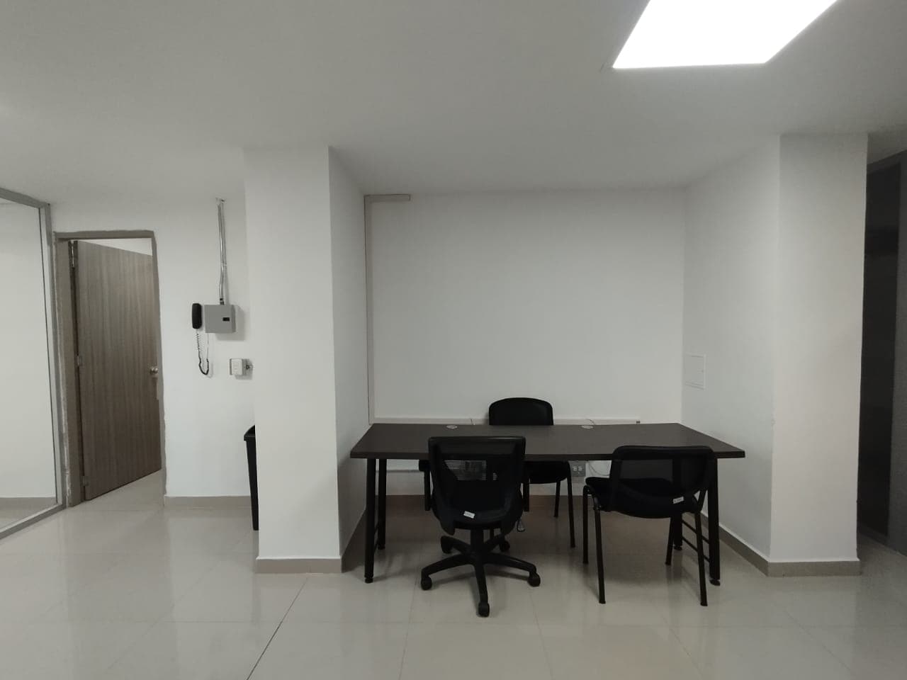 Oficina en arriendo en Suramericana, Laureles, Medellín — foto 2 de 15
