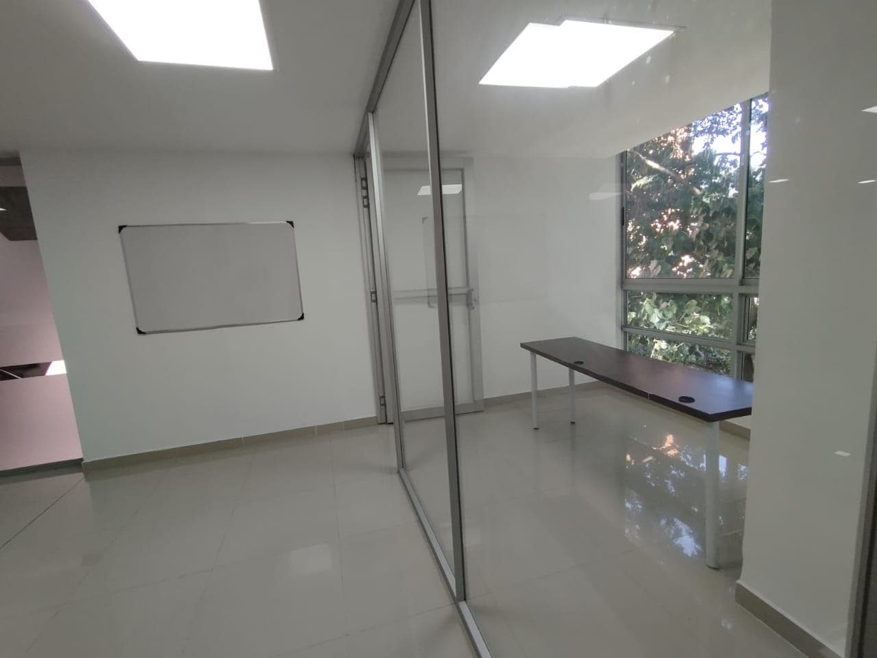 Oficina en arriendo en Suramericana, Laureles, Medellín — foto 5 de 15