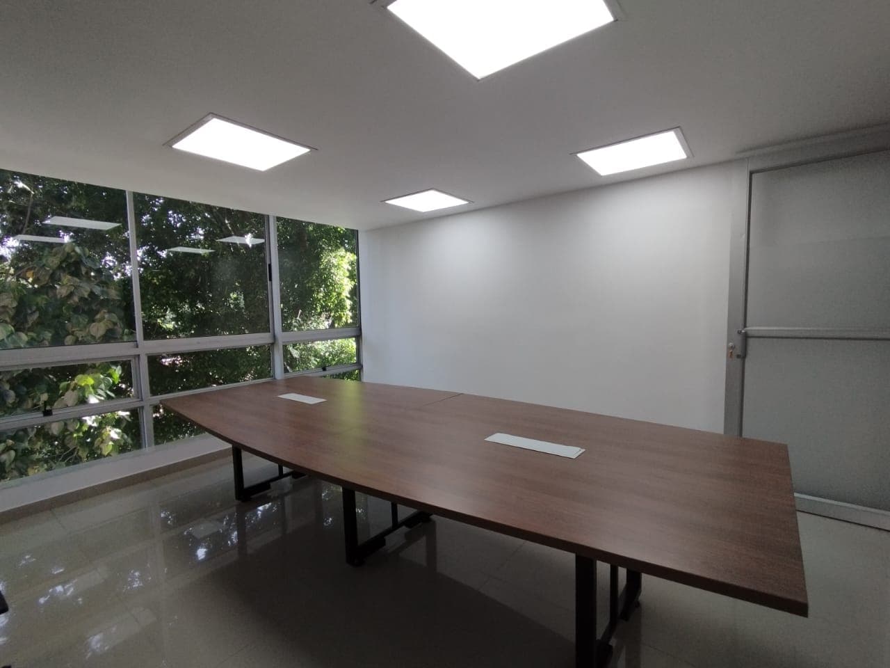 Oficina en arriendo en Suramericana, Laureles, Medellín — foto 3 de 9