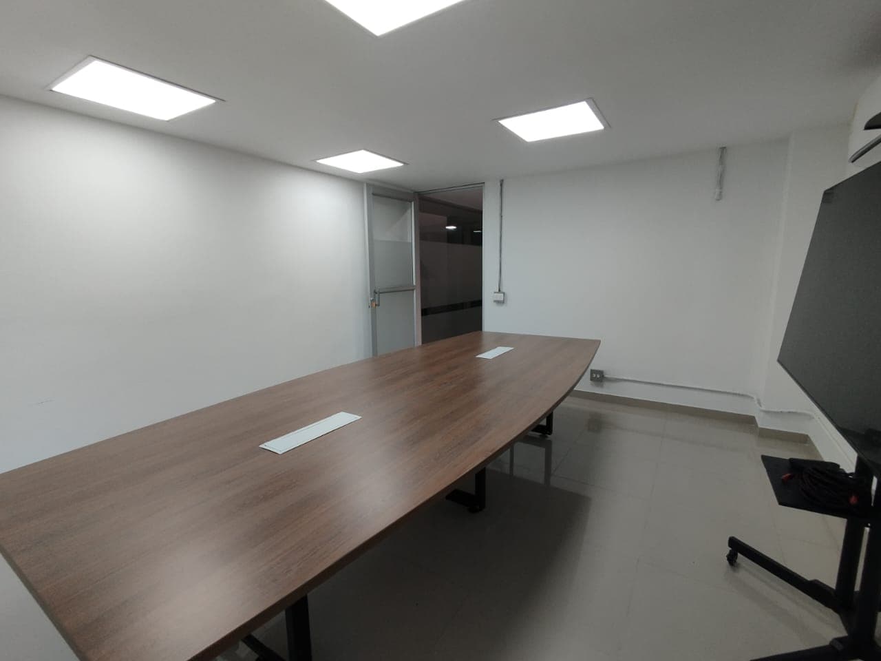 Oficina en arriendo en Suramericana, Laureles, Medellín — foto 4 de 9