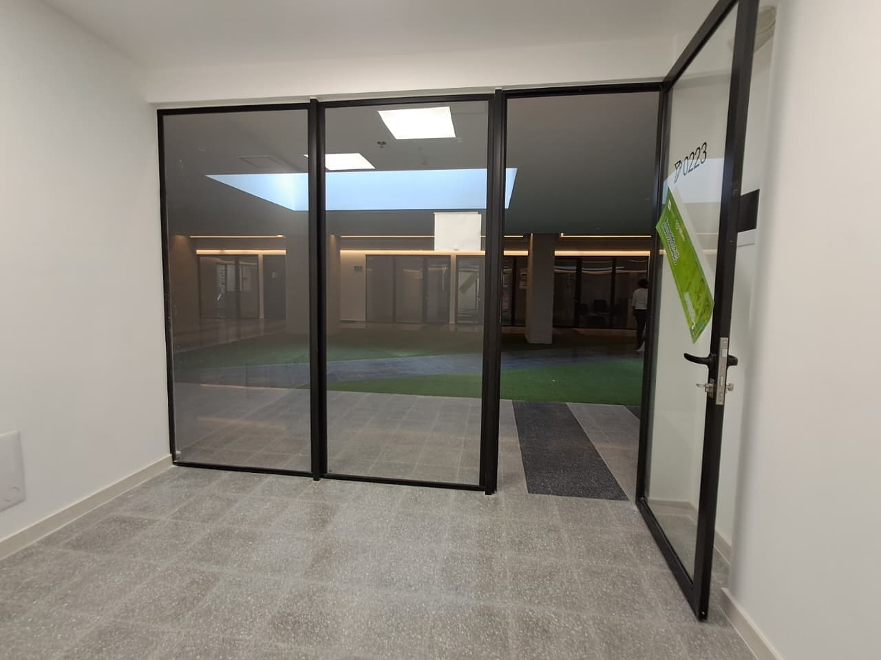Oficina en arriendo en Los Colores, Laureles, Medellín — foto 4 de 20