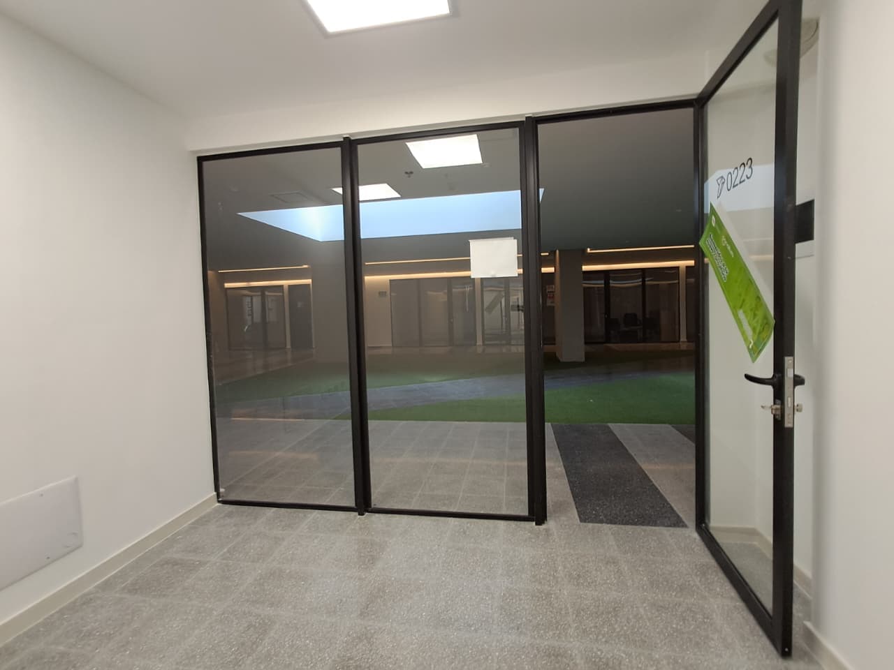 Oficina en arriendo en Los Colores, Laureles, Medellín — foto 5 de 20