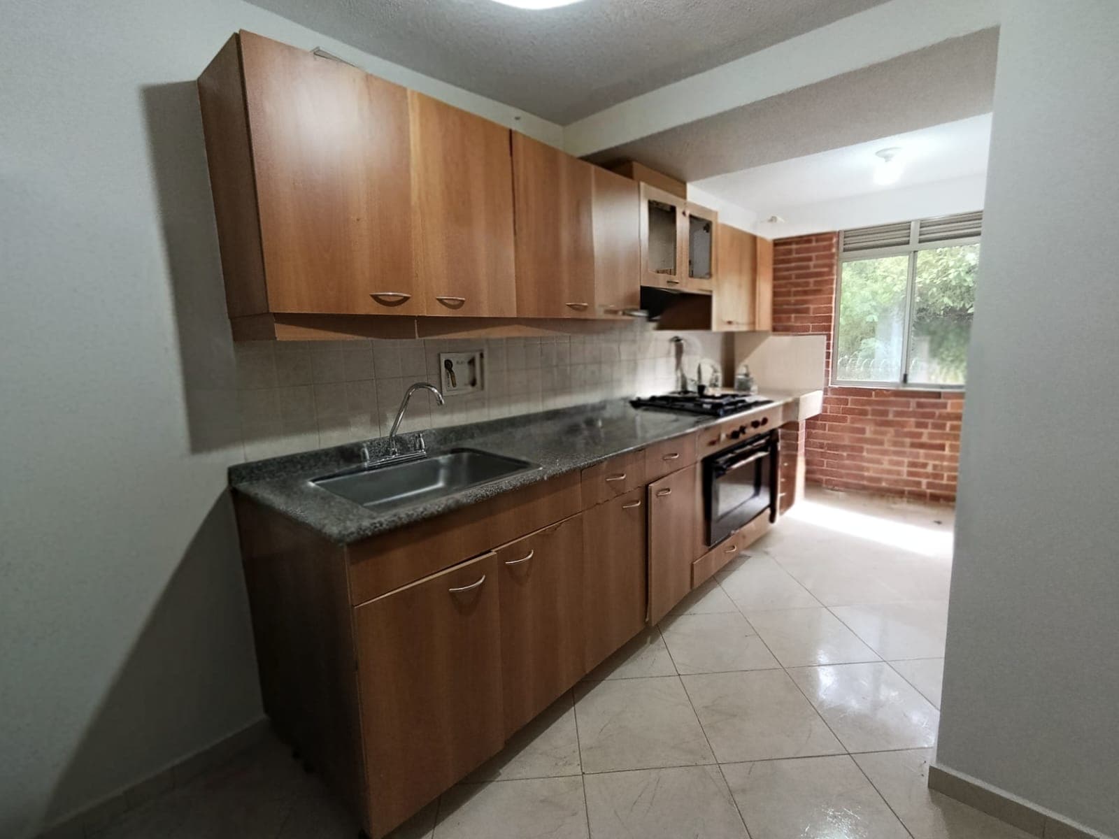 Apartamento en arriendo en Almería, La America, Medellín — foto 1 de 20