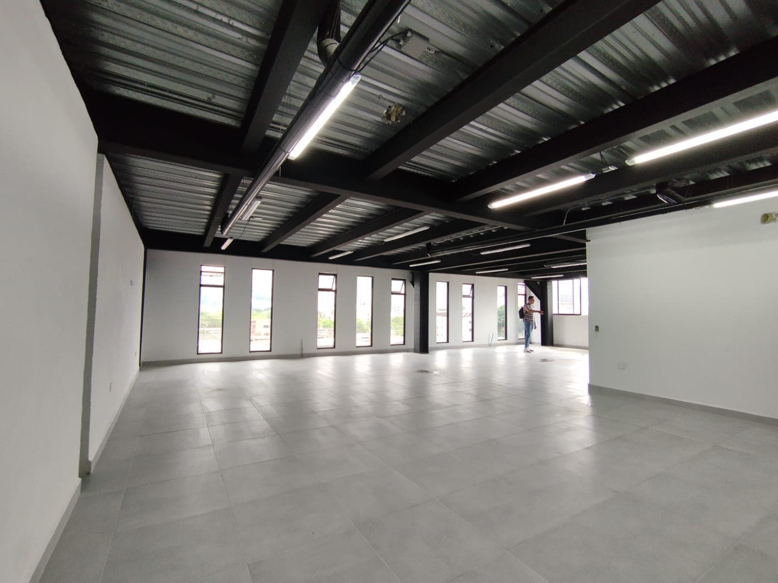 Bodega en arriendo en Malibú, Belen, Medellín — foto 2 de 10