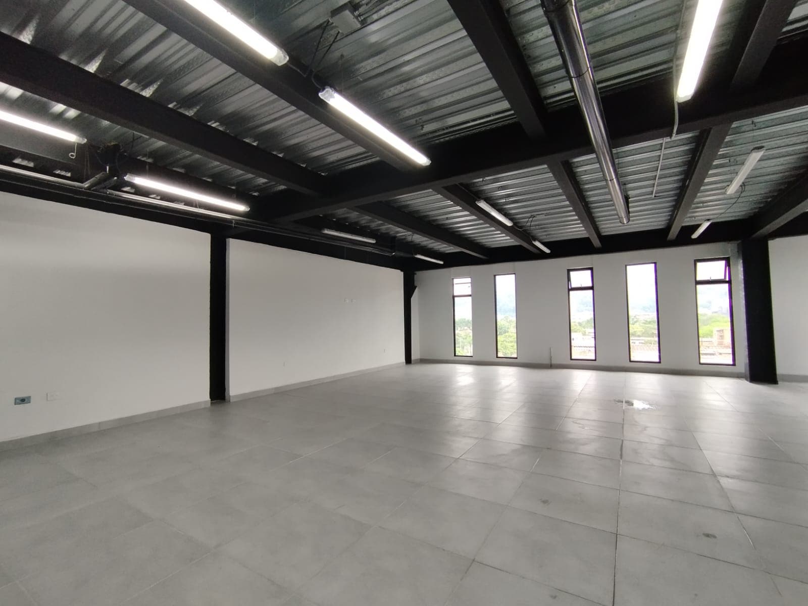 Bodega en arriendo en Malibú, Belen, Medellín — foto 5 de 10