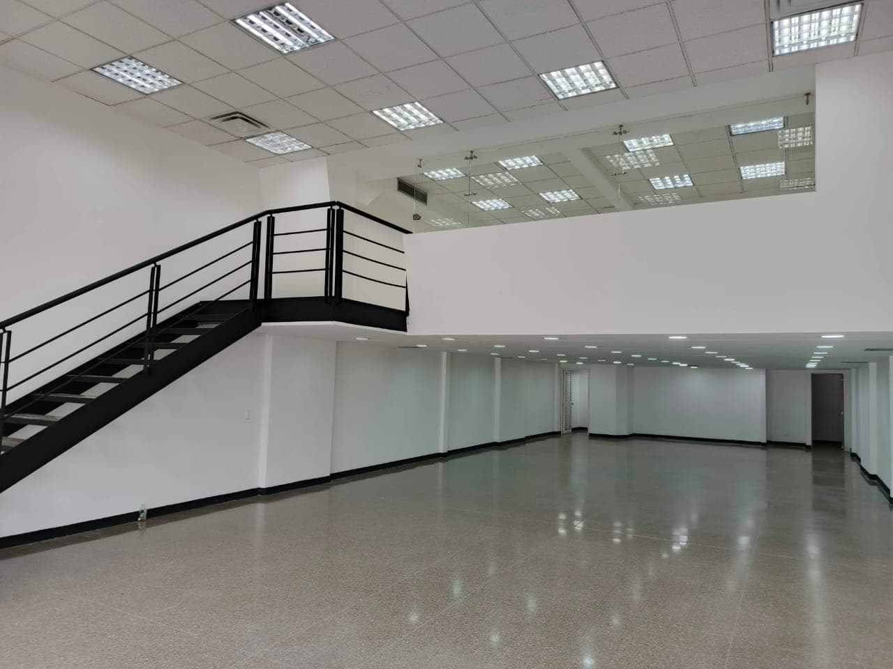Local en arriendo en Guayabal, Medellín — foto 3 de 11