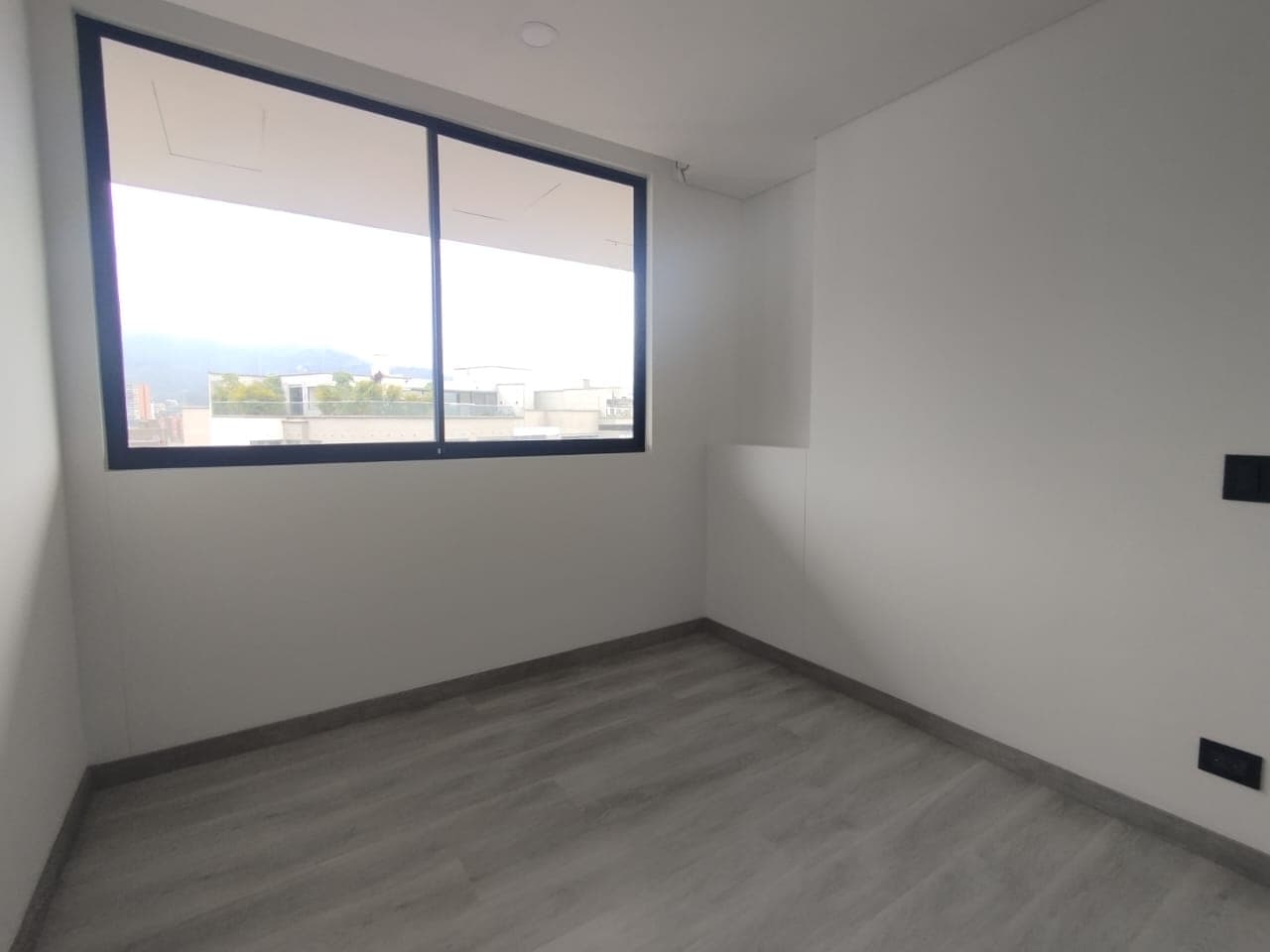Apartamento en arriendo en El Esmeraldal, Envigado — foto 3 de 14