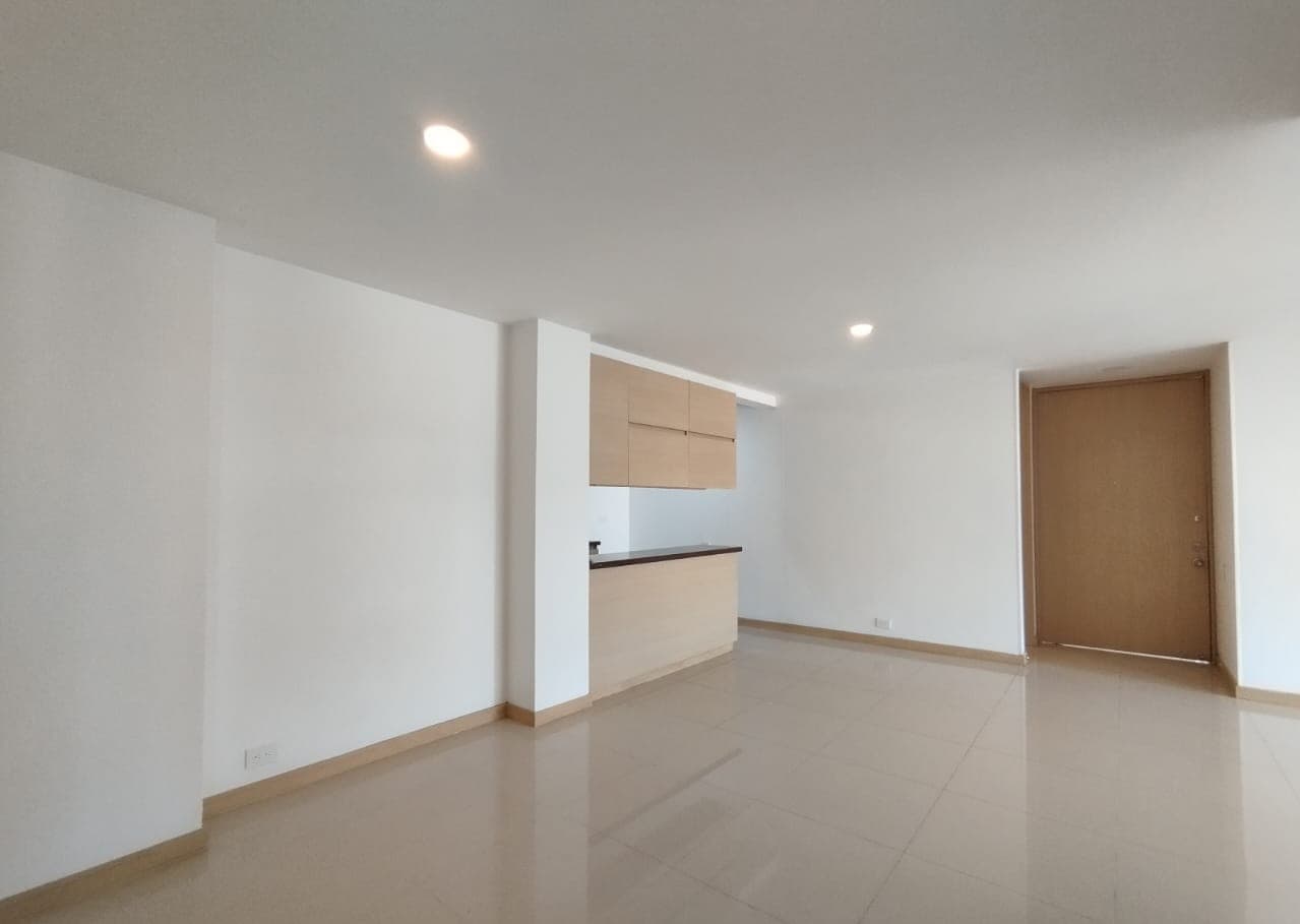 Apartamento en arriendo en Jardines, Envigado — foto 2 de 19