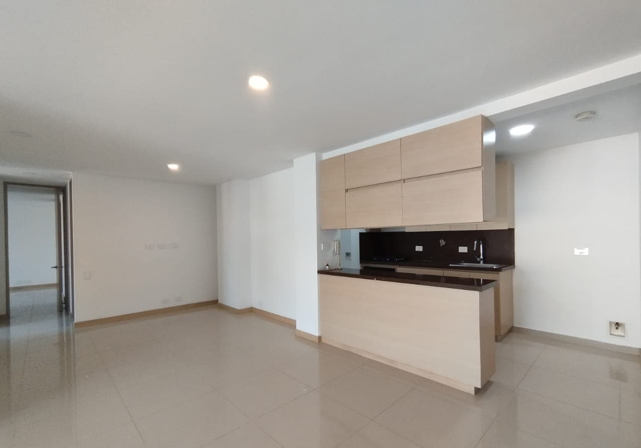 Apartamento en arriendo en Jardines, Envigado — foto 3 de 19