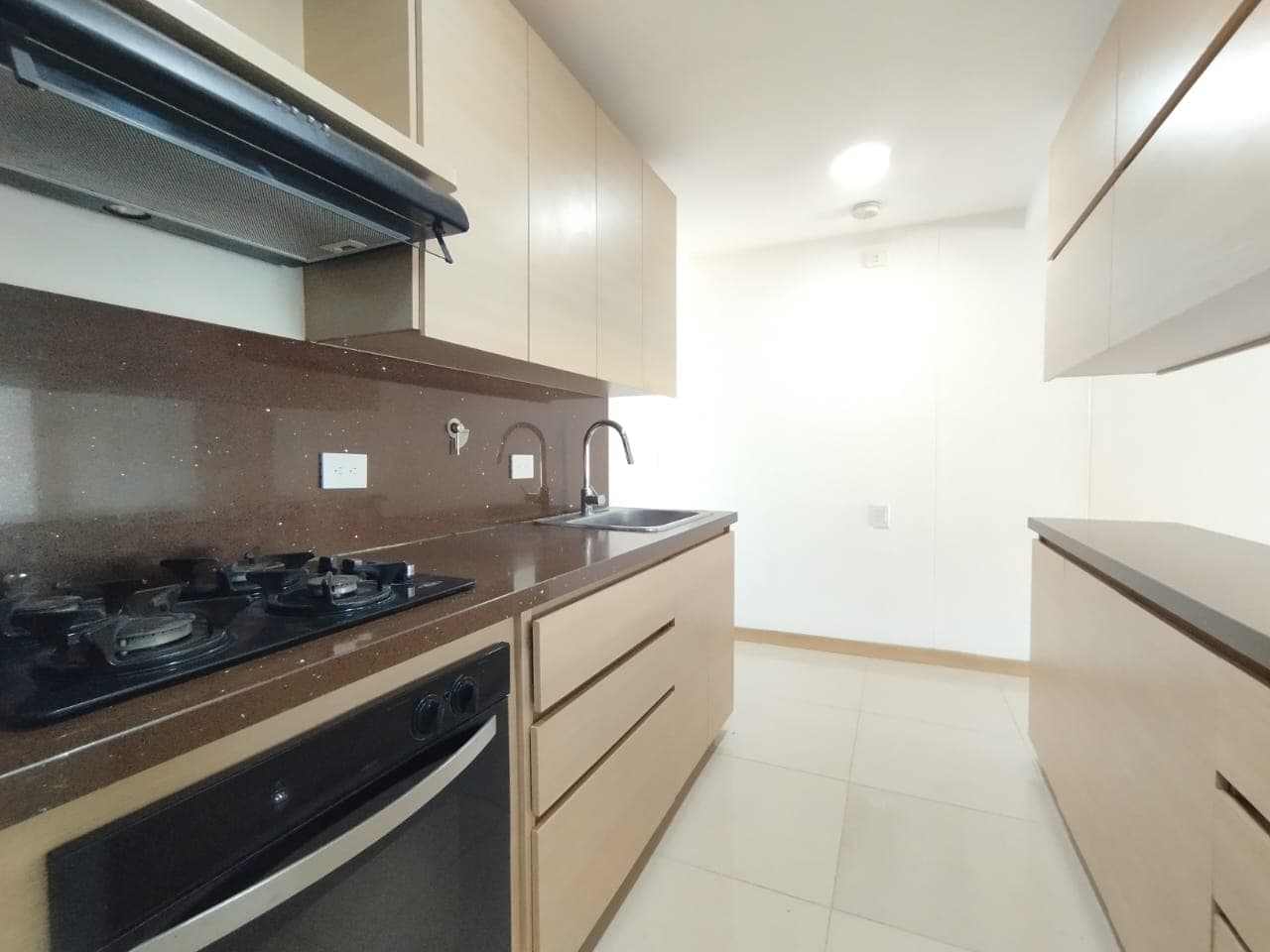Apartamento en arriendo en Jardines, Envigado — foto 5 de 19