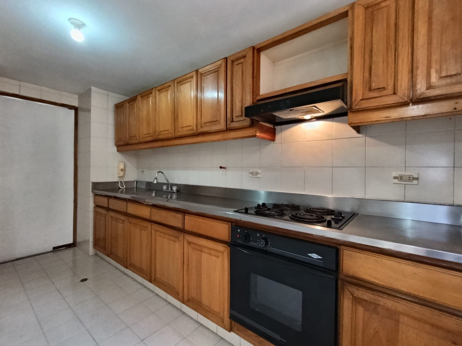 Apartamento en arriendo en El Tesoro, El Poblado, Medellín — foto 2 de 20