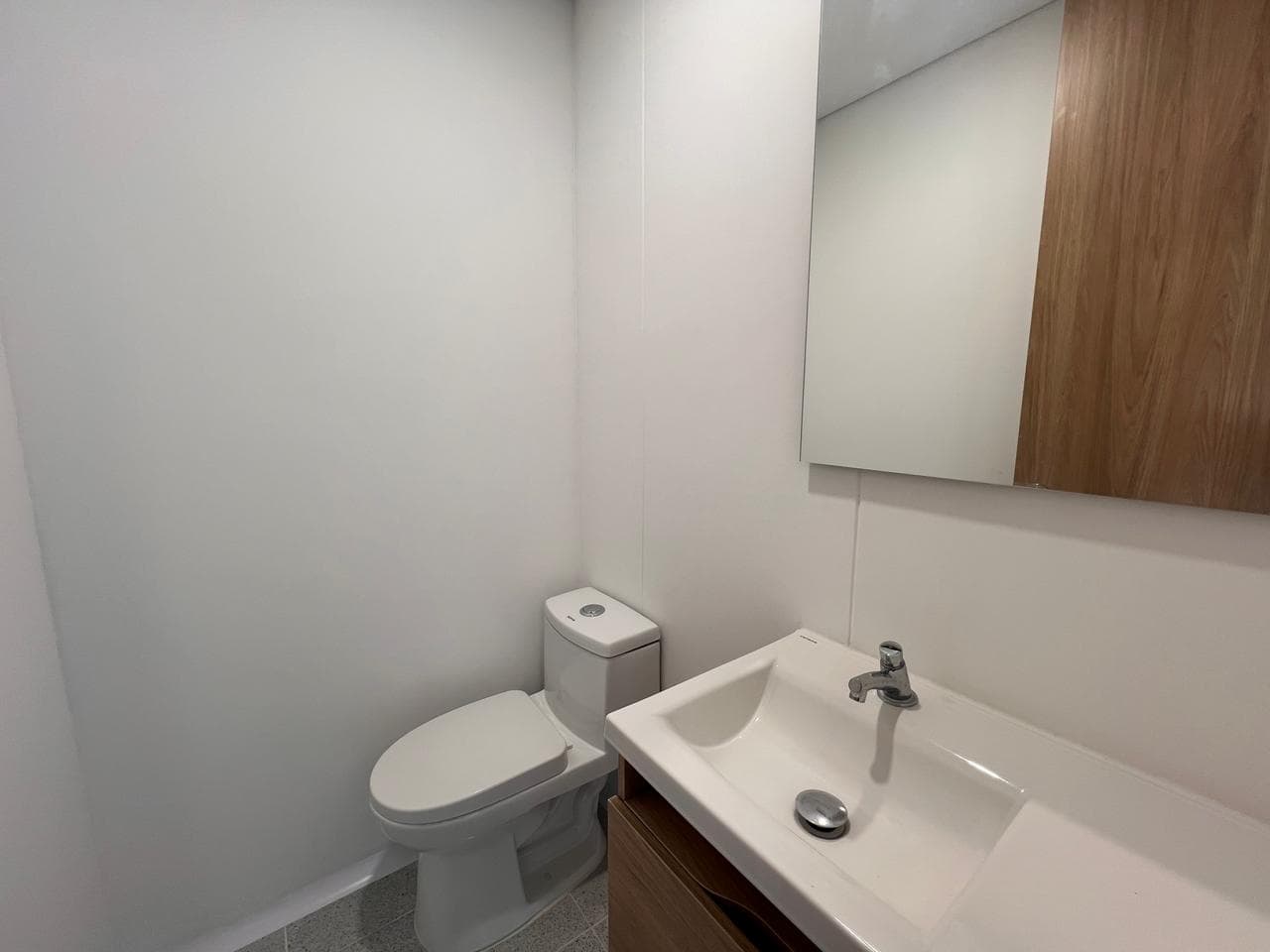 Consultorio en arriendo en El Velódromo, Laureles, Medellín — foto 3 de 9