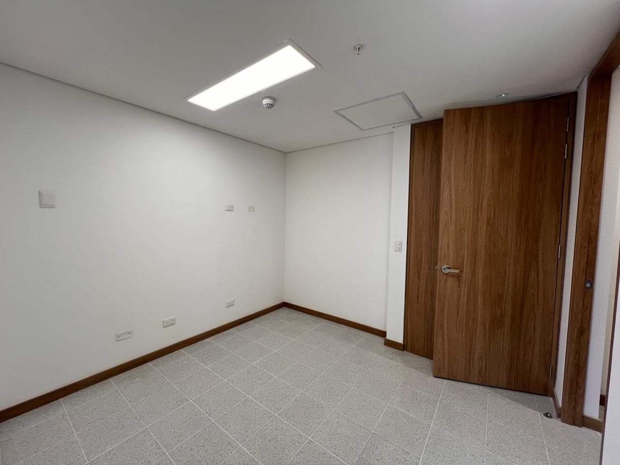 Consultorio en arriendo en El Velódromo, Laureles, Medellín — foto 4 de 9