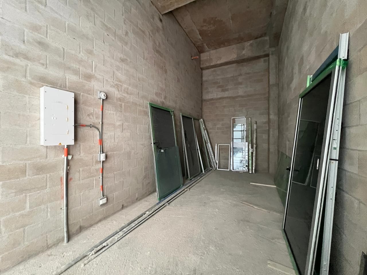 Local en arriendo en El Velódromo, Laureles, Medellín — foto 1 de 9