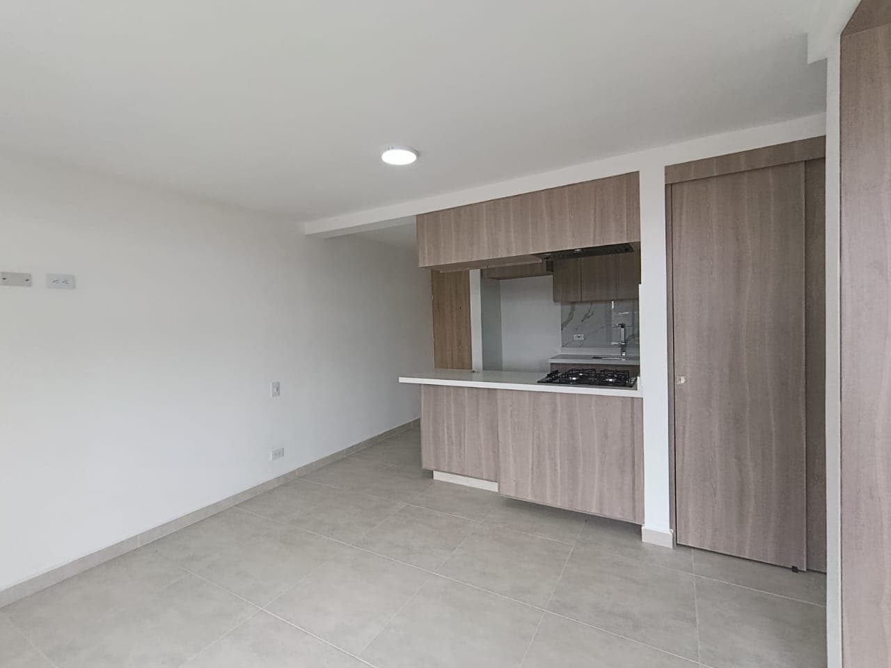 Apartamento en arriendo en El Carmen De Viboral — foto 1 de 13