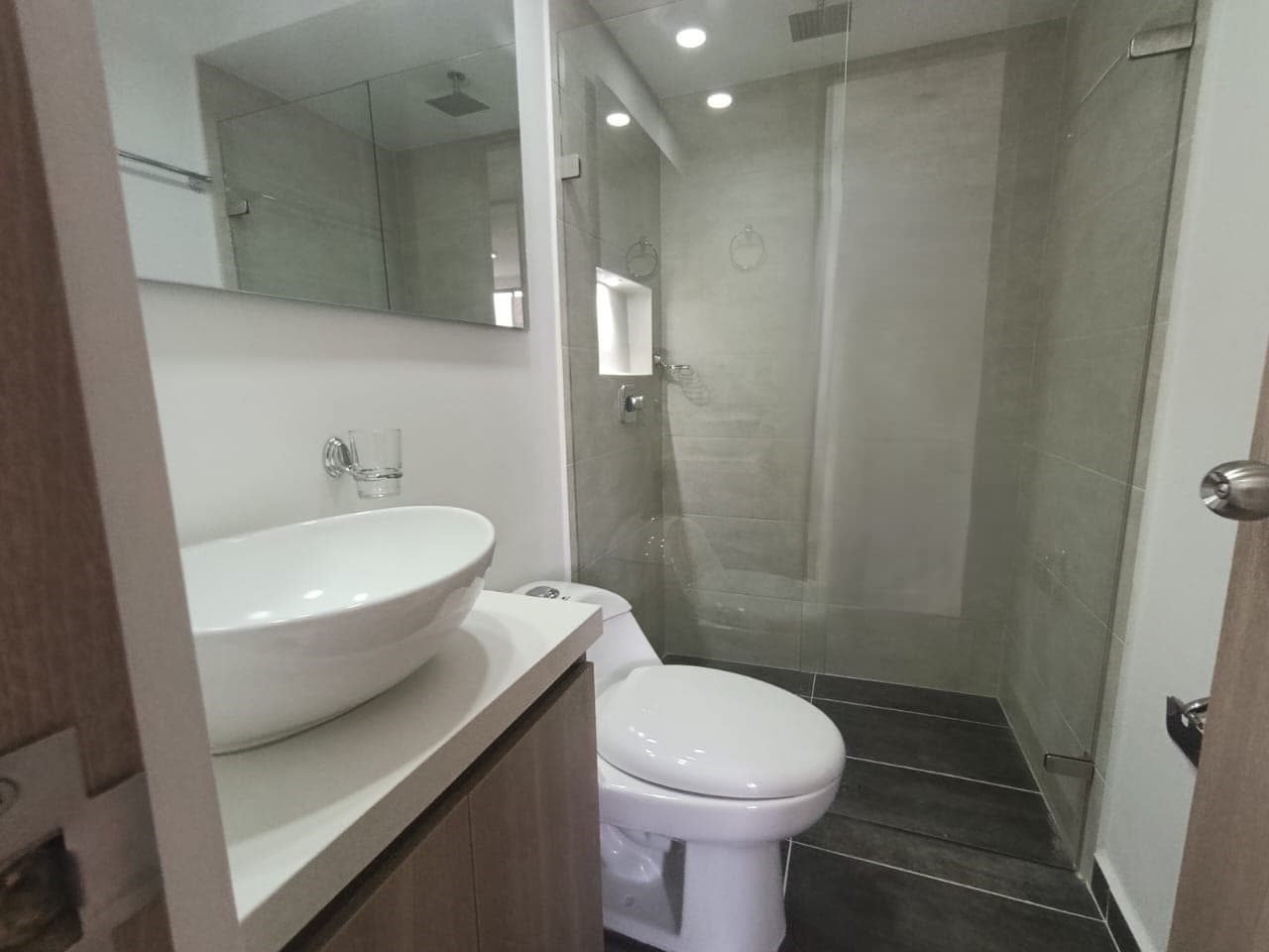 Apartamento en arriendo en El Carmen De Viboral — foto 5 de 13
