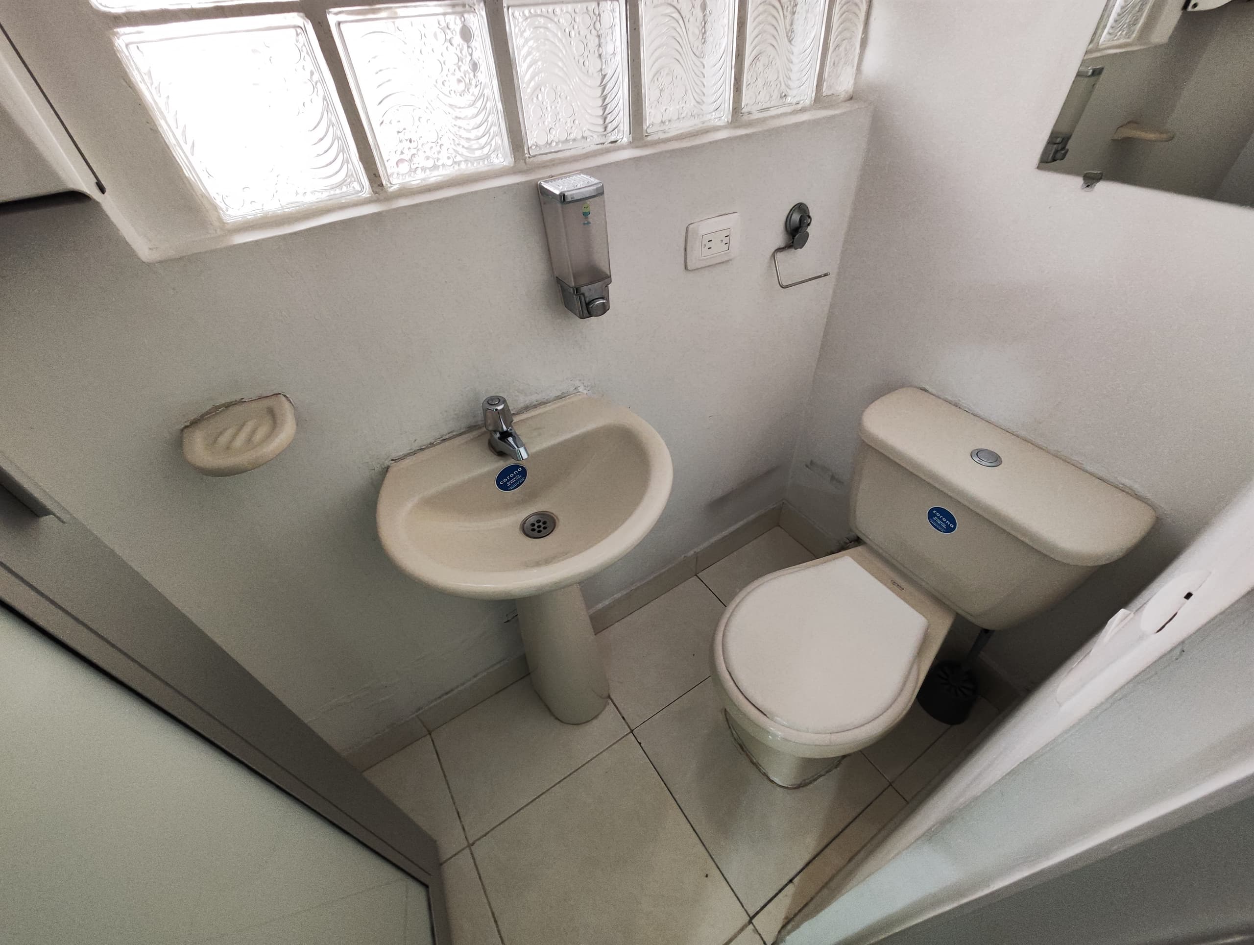 Casa Comercial en arriendo en San Joaquín, Laureles, Medellín — foto 3 de 20