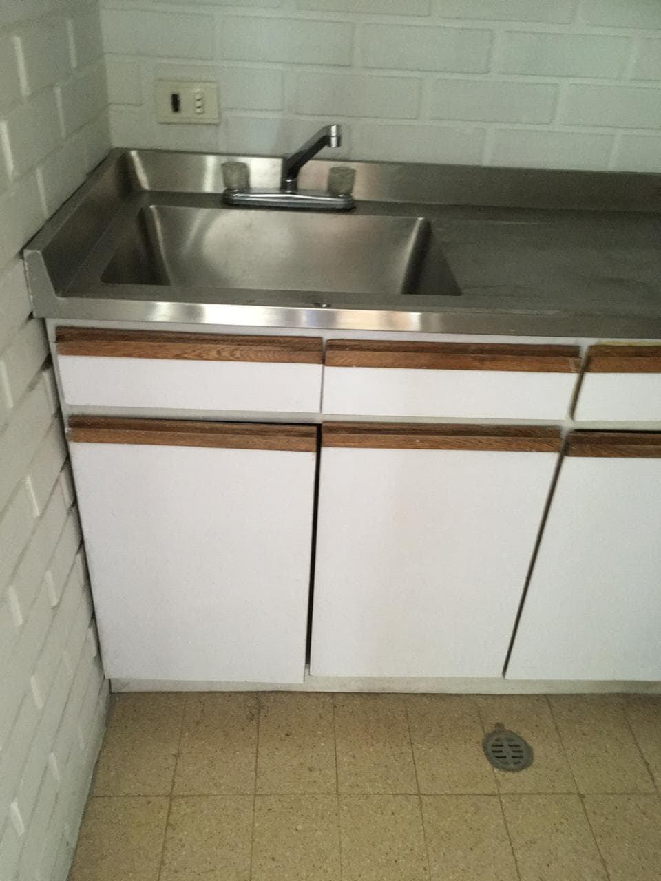Local en arriendo en El Poblado, Medellín — foto 2 de 12