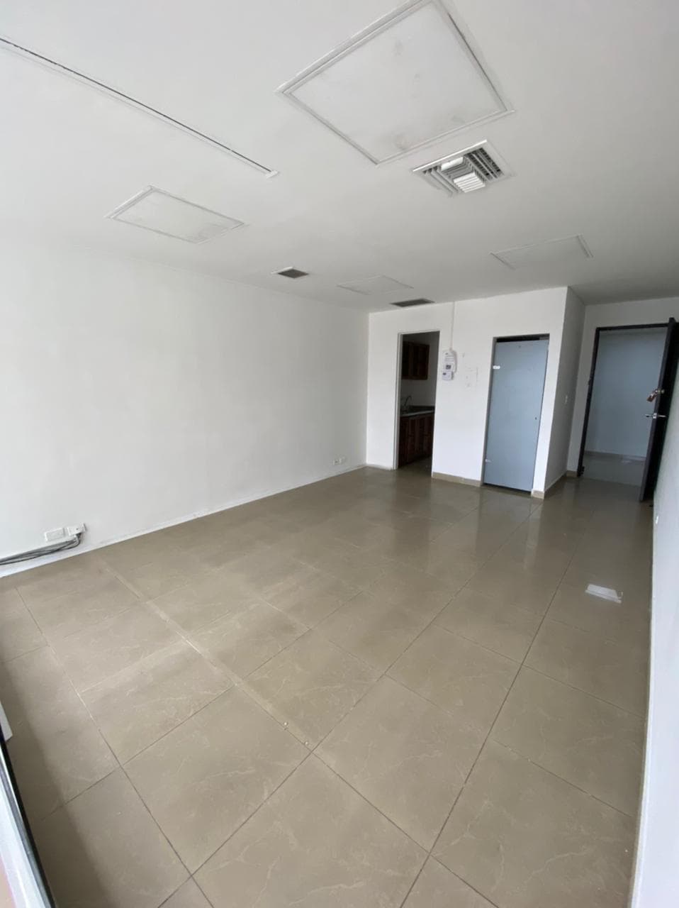 Oficina en arriendo en El Poblado, Medellín — foto 2 de 10