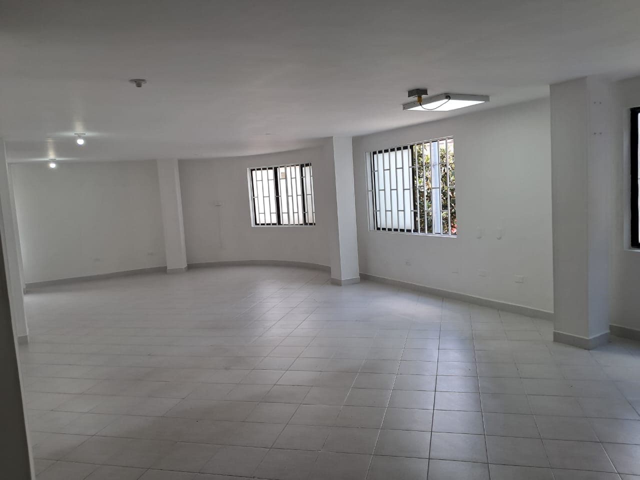 Local en arriendo en Parque De, Envigado — foto 2 de 7