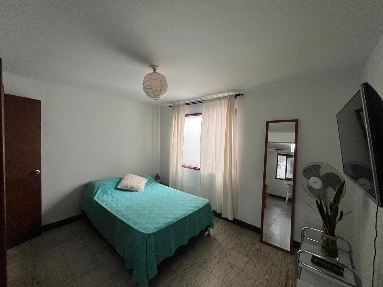 Apartaestudio en arriendo en Laureles, Medellín — foto 3 de 16