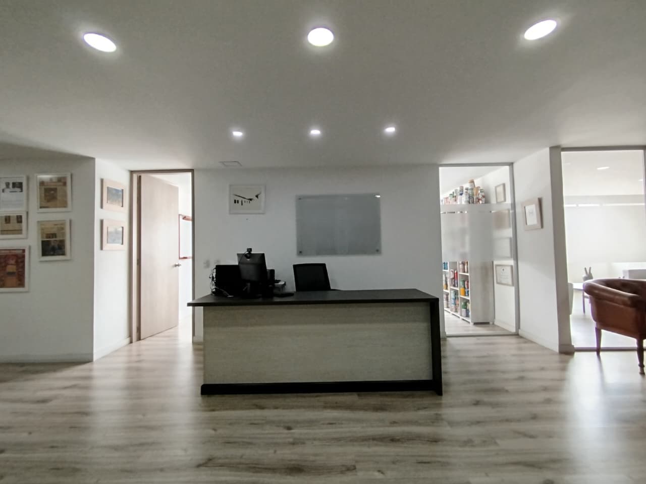 Oficina en arriendo en La Candelaria, Bogotá, D.c. — foto 1 de 20
