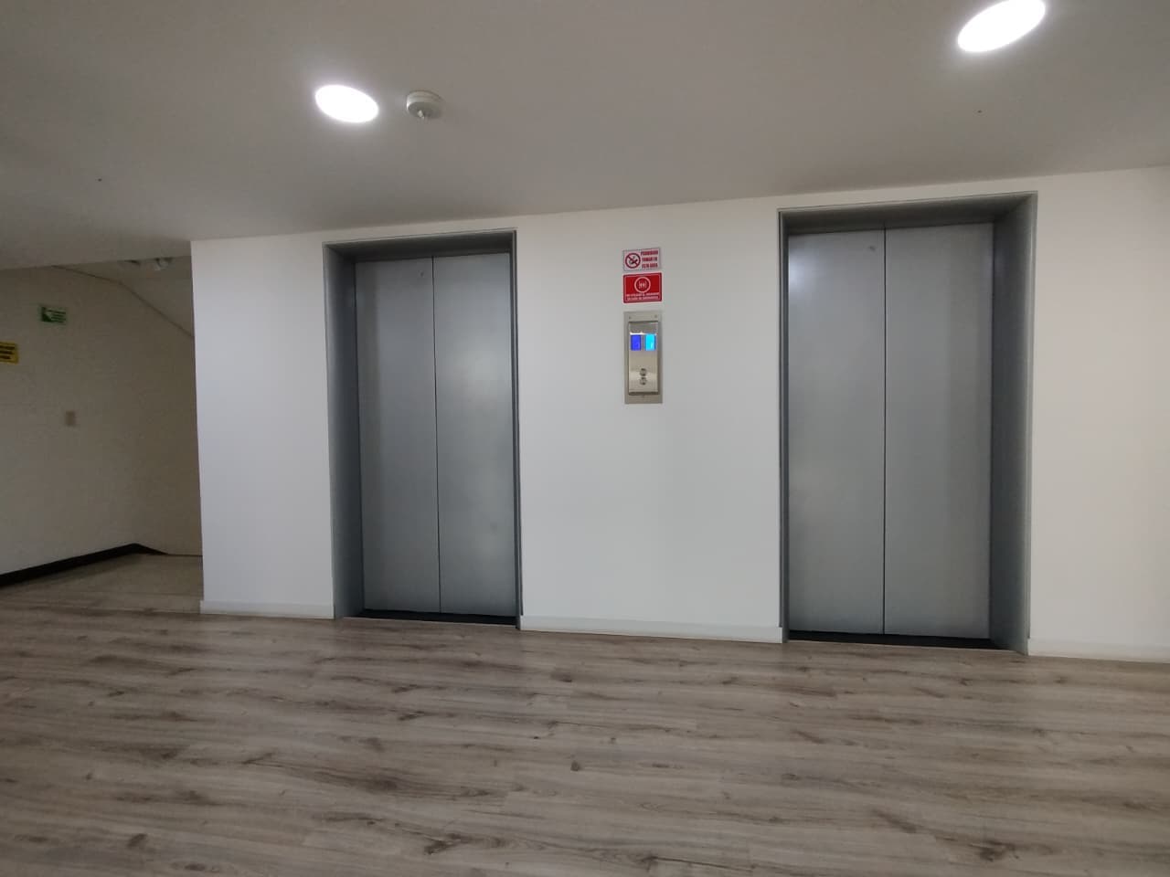Oficina en arriendo en La Candelaria, Bogotá, D.c. — foto 2 de 20
