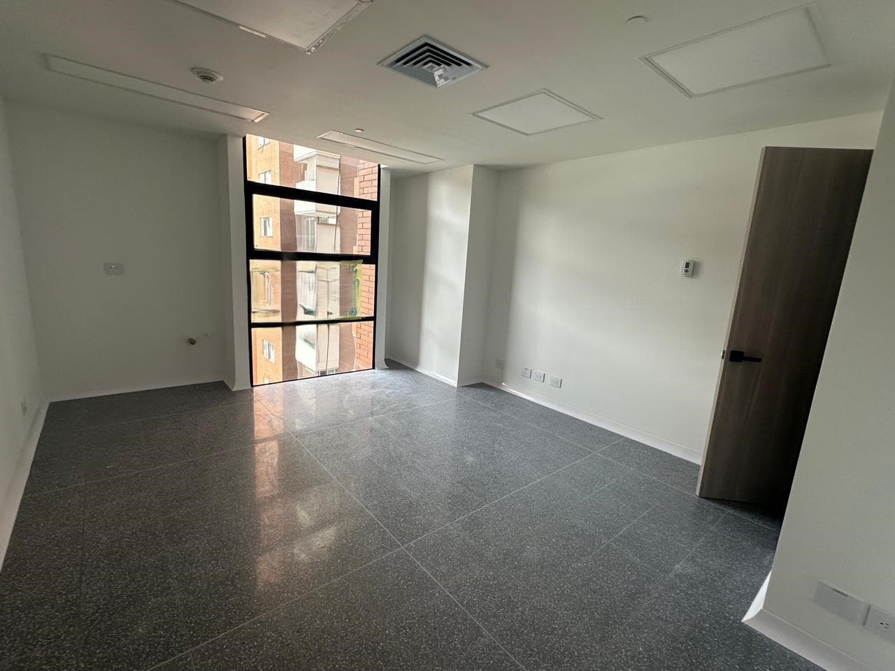 Local en arriendo en San Diego, El Poblado, Medellín — foto 3 de 6