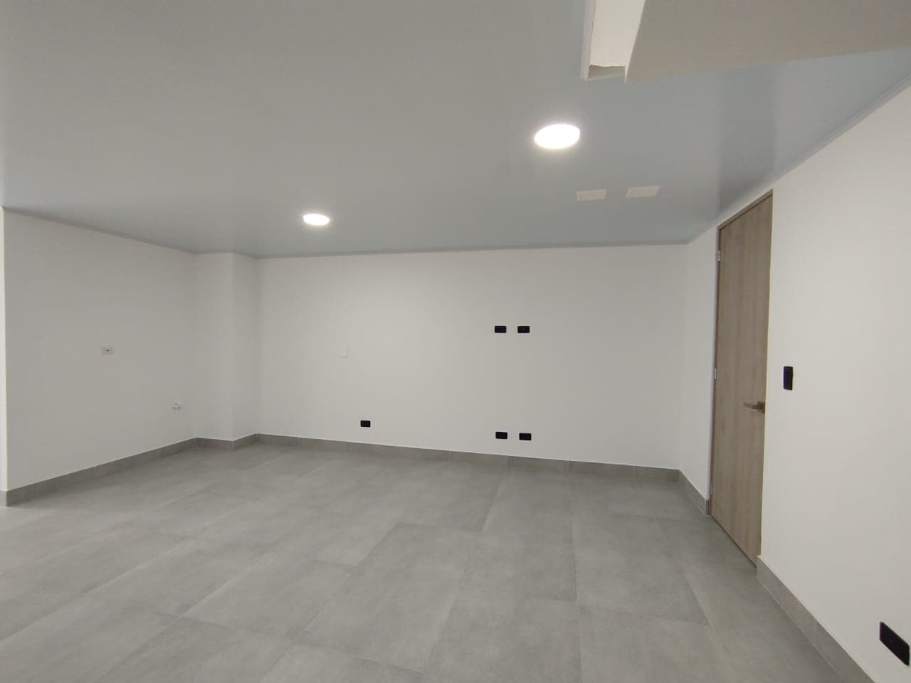 Local en arriendo en Rionegro — foto 2 de 9