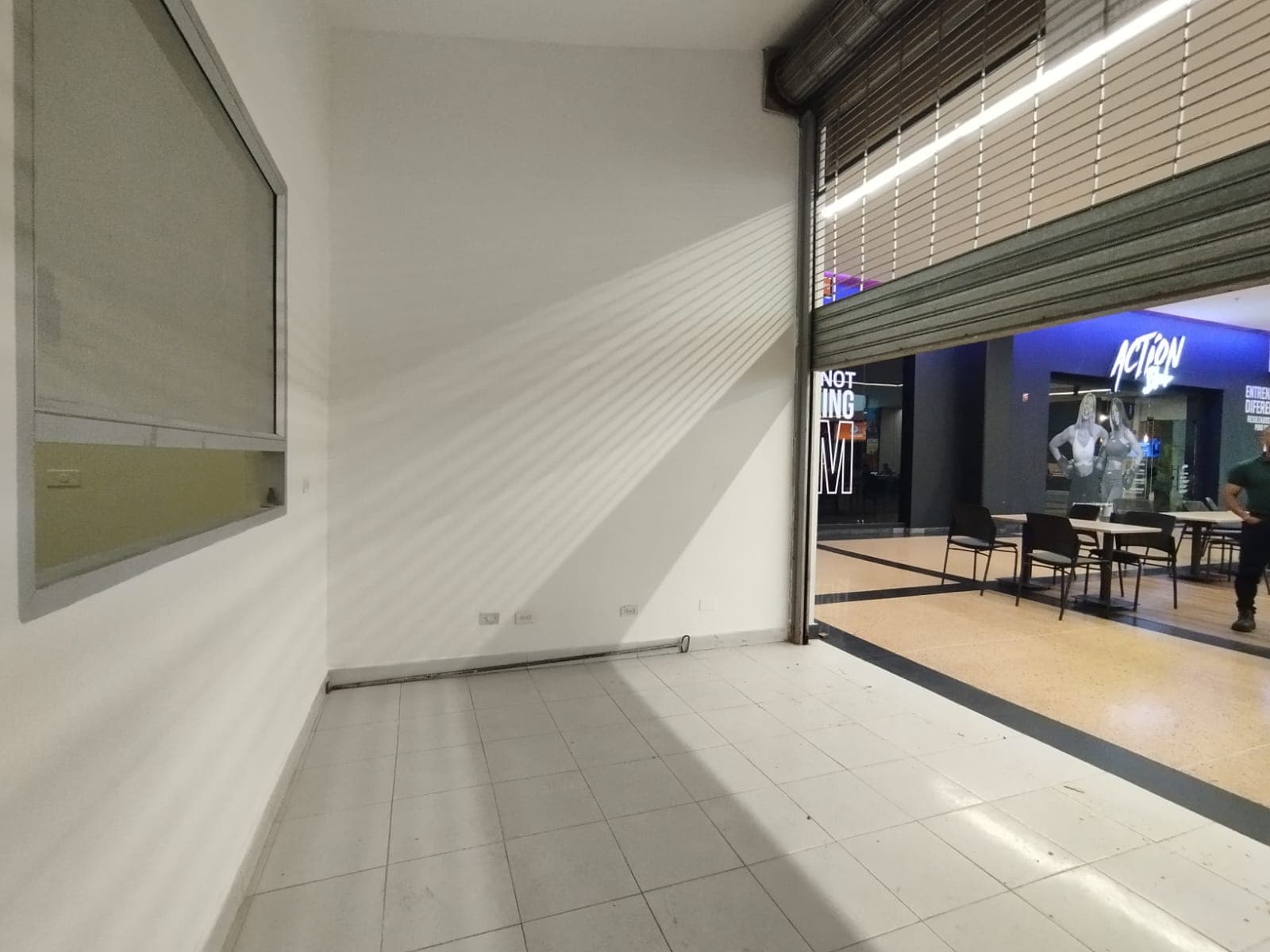 Local en arriendo en Loma Del Escobero, Envigado — foto 1 de 8