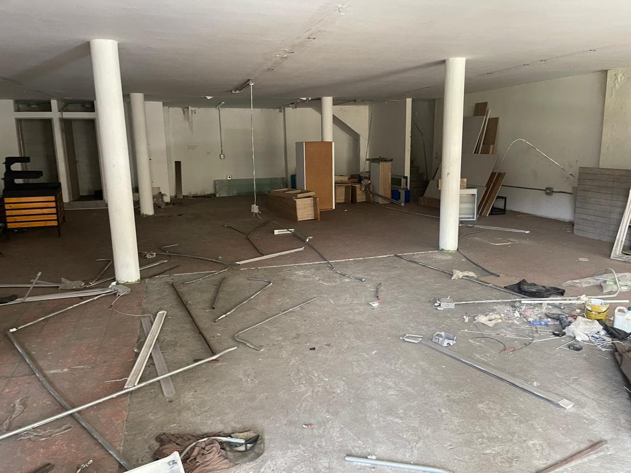 Bodega en arriendo en El Chagualo, Centro, Medellín — foto 2 de 8