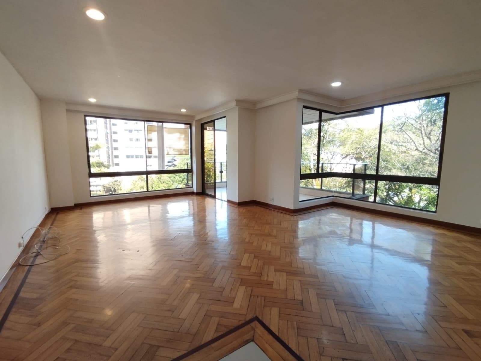 Apartamento en arriendo en Loma De Los Parra, El Poblado, Medellín — foto 1 de 20