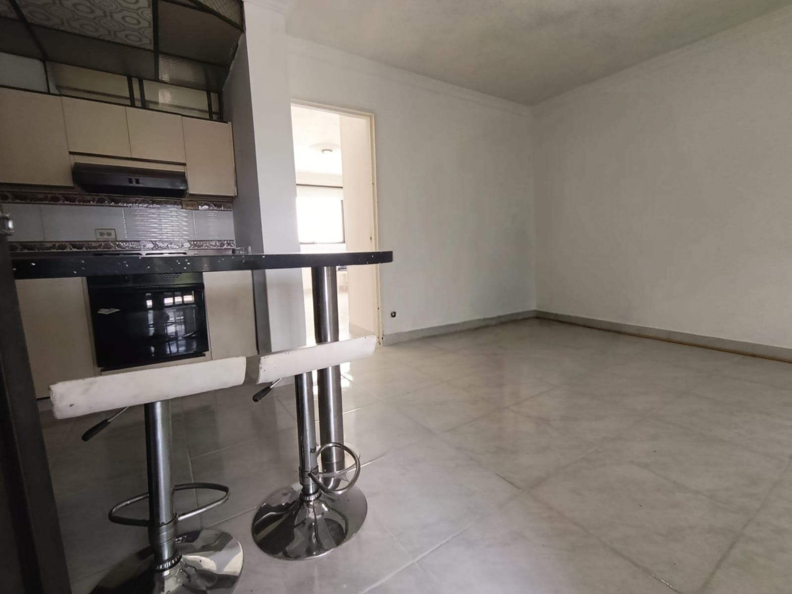 Apartaestudio en arriendo en La Castellana, Laureles, Medellín — foto 4 de 14