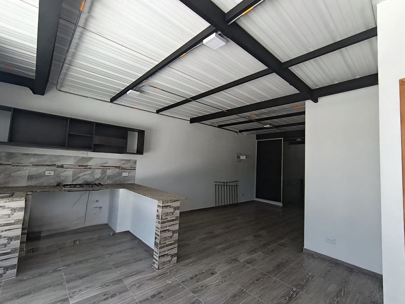 Apartamento en arriendo en El Carmen De Viboral — foto 1 de 14