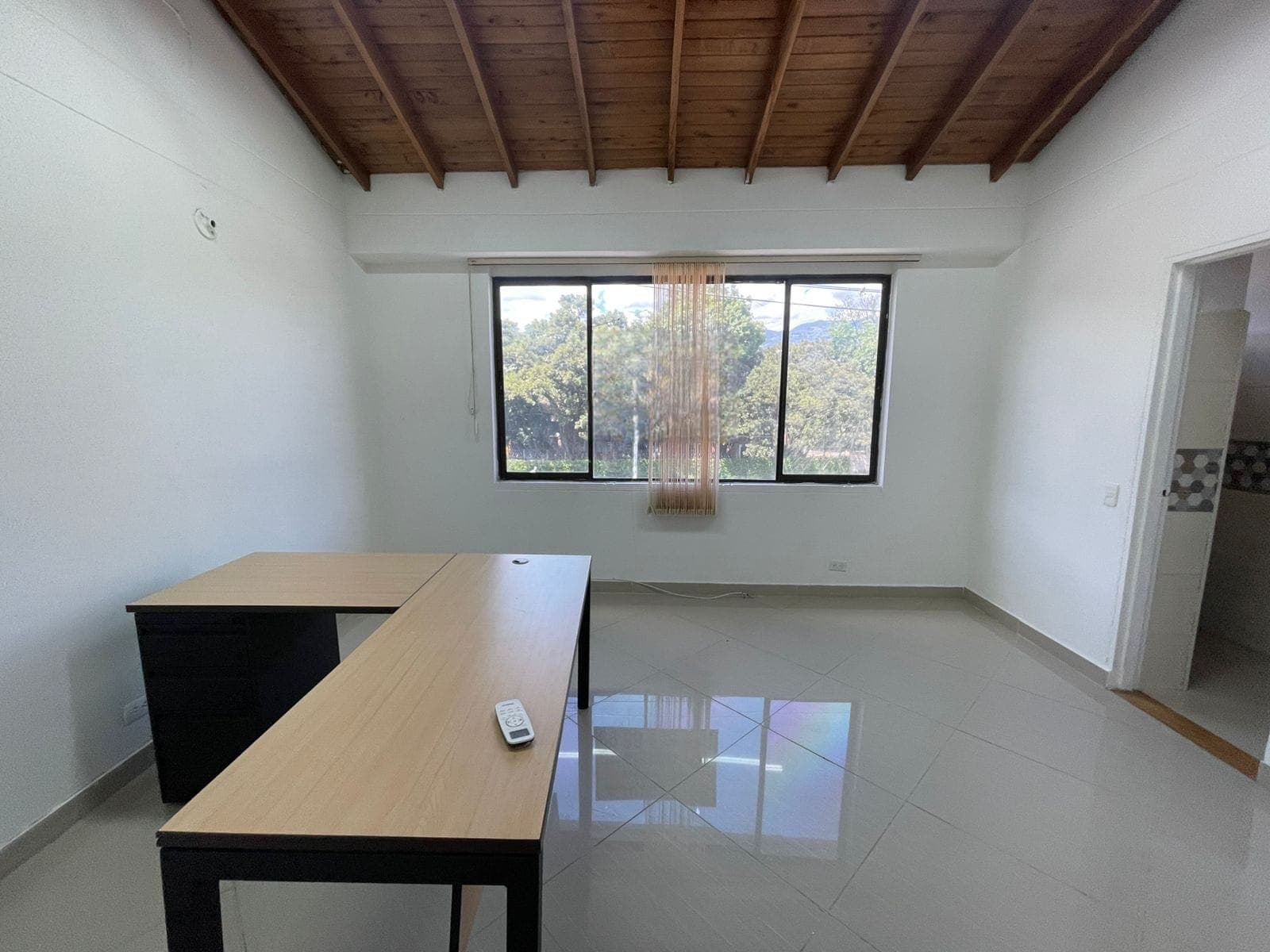 Oficina en arriendo en Laureles, Medellín — foto 2 de 11