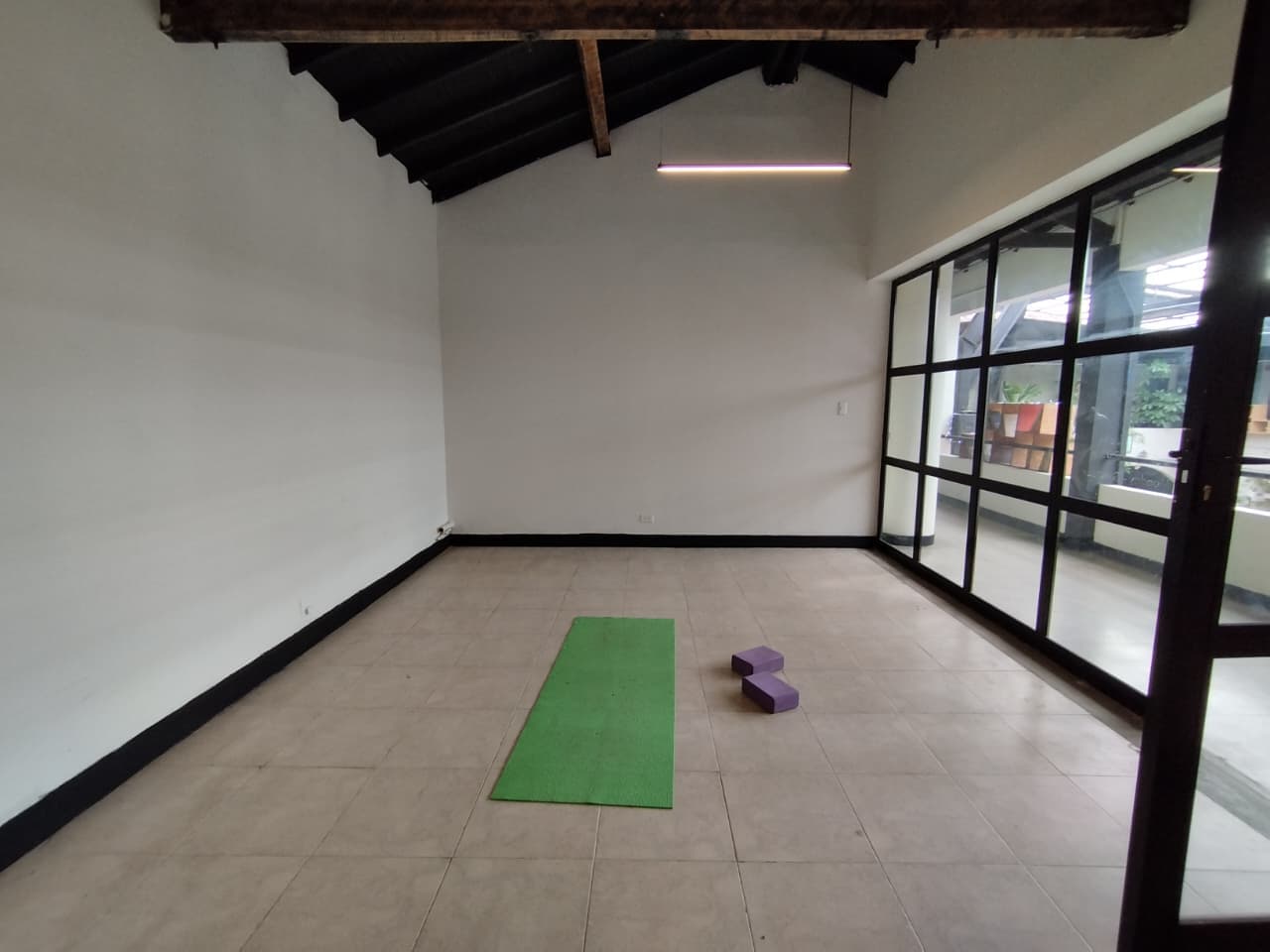 Local en arriendo en El Poblado, Medellín — foto 3 de 8